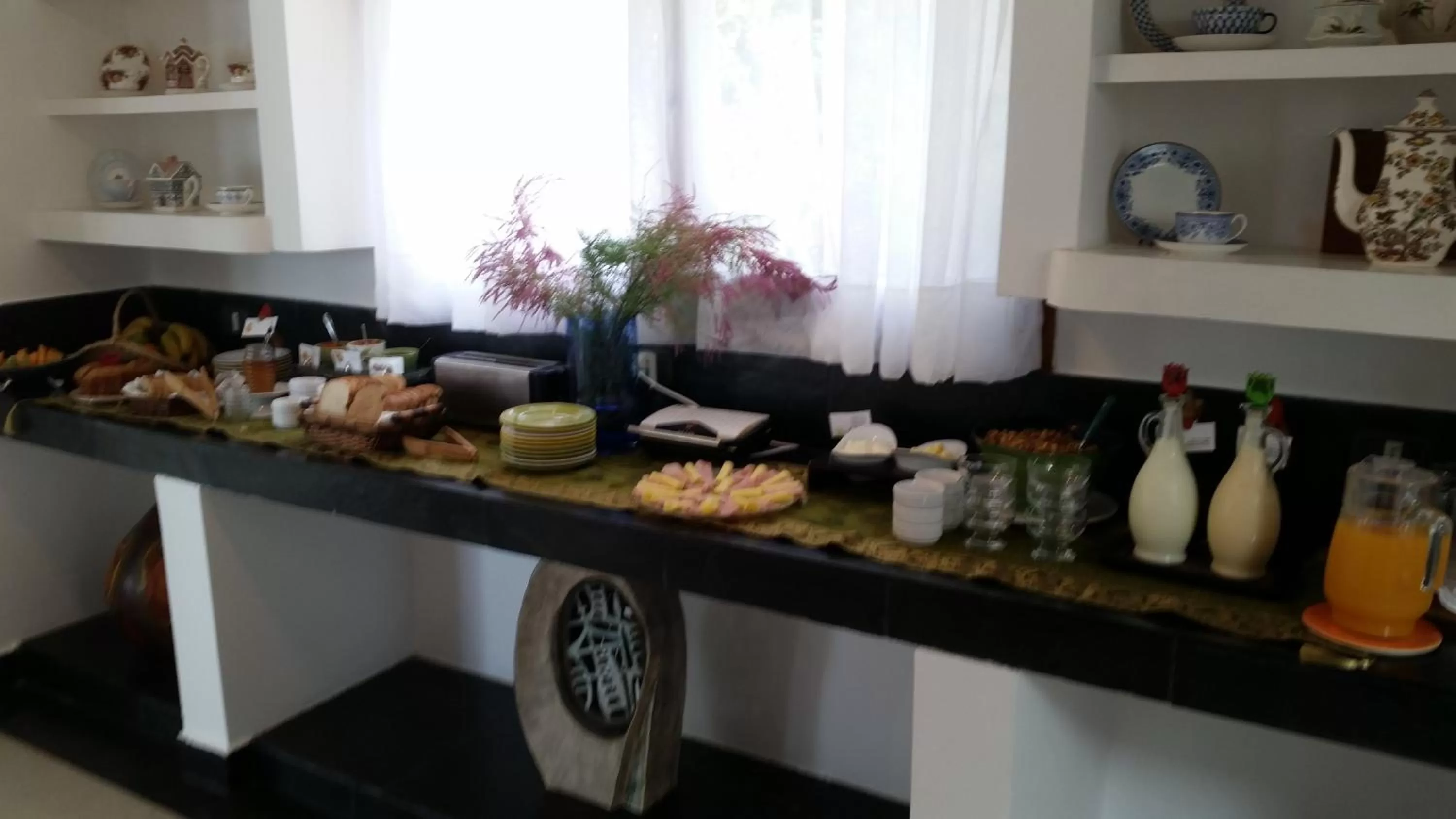 Food and drinks in Posada de los Pajaros