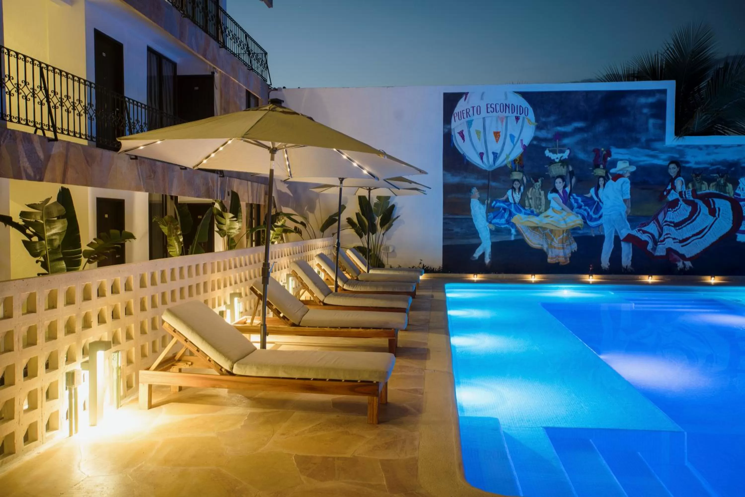 Night in Hotel Camino Del Sol