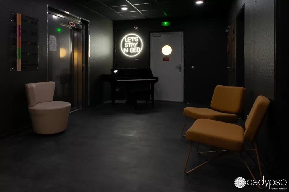 Lobby or reception in Ekho Hotel Grenoble Nord Saint Egrève