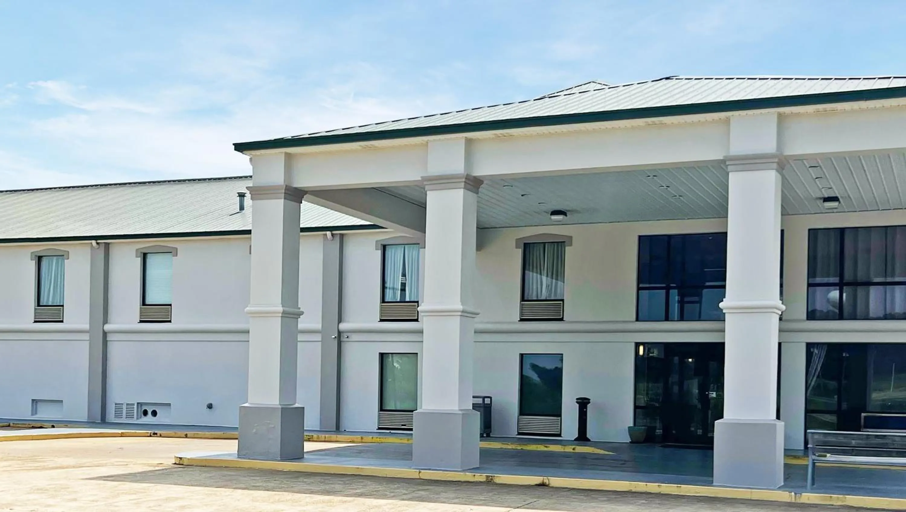 Property building in Super Inn & Suites Philadelphia