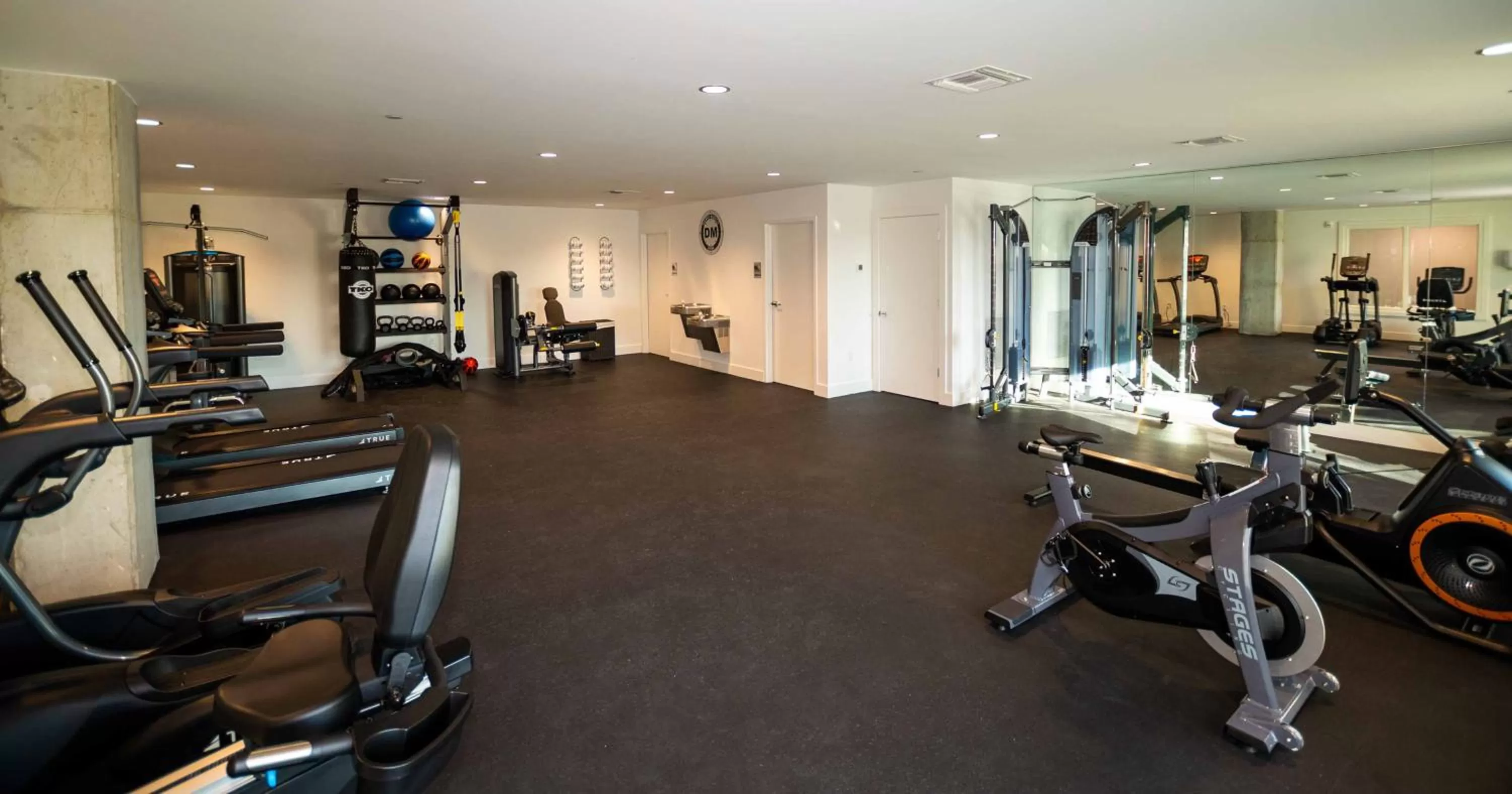 Fitness centre/facilities in The Avalon Club