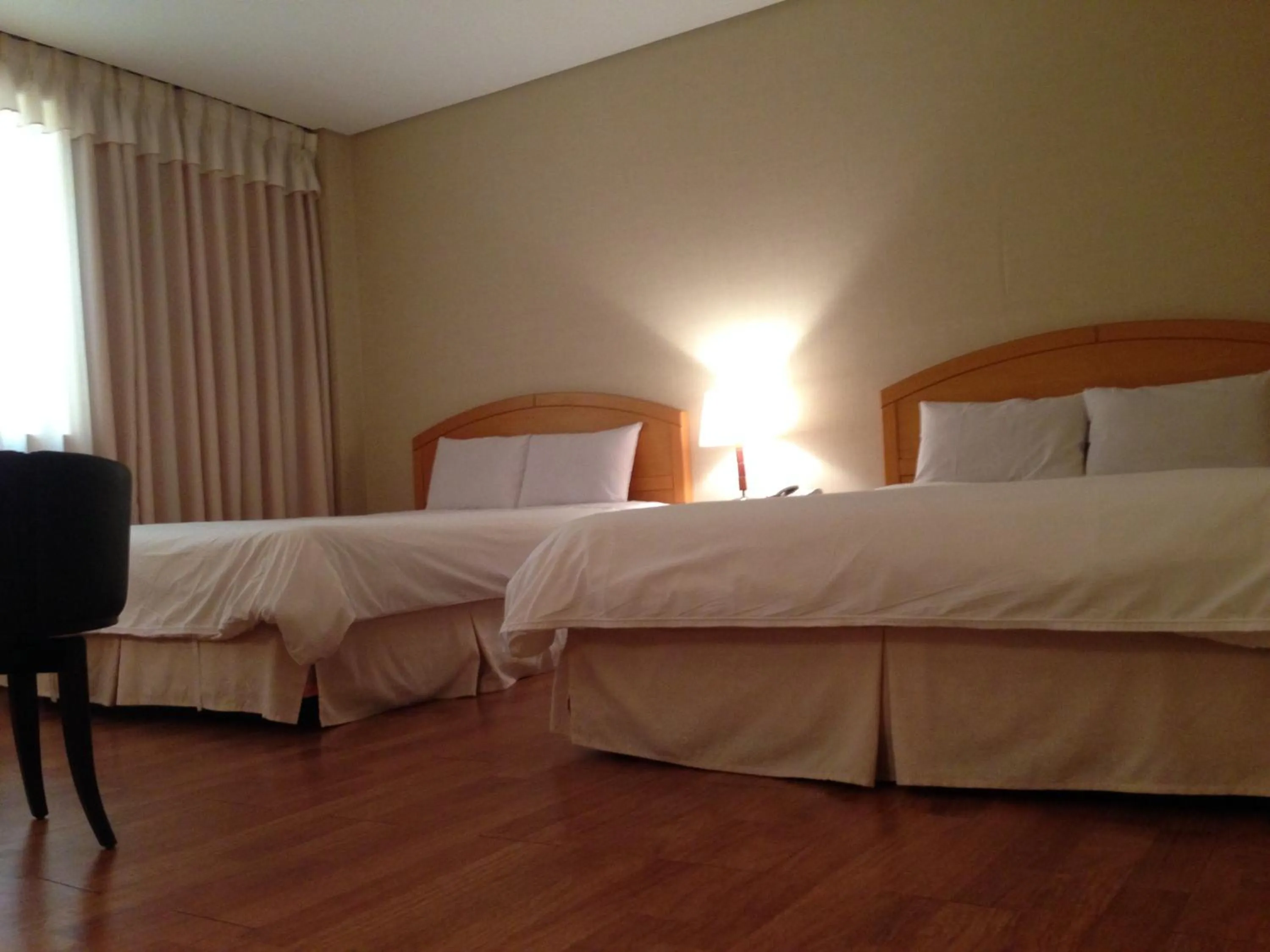 Bedroom in Daedong Hotel
