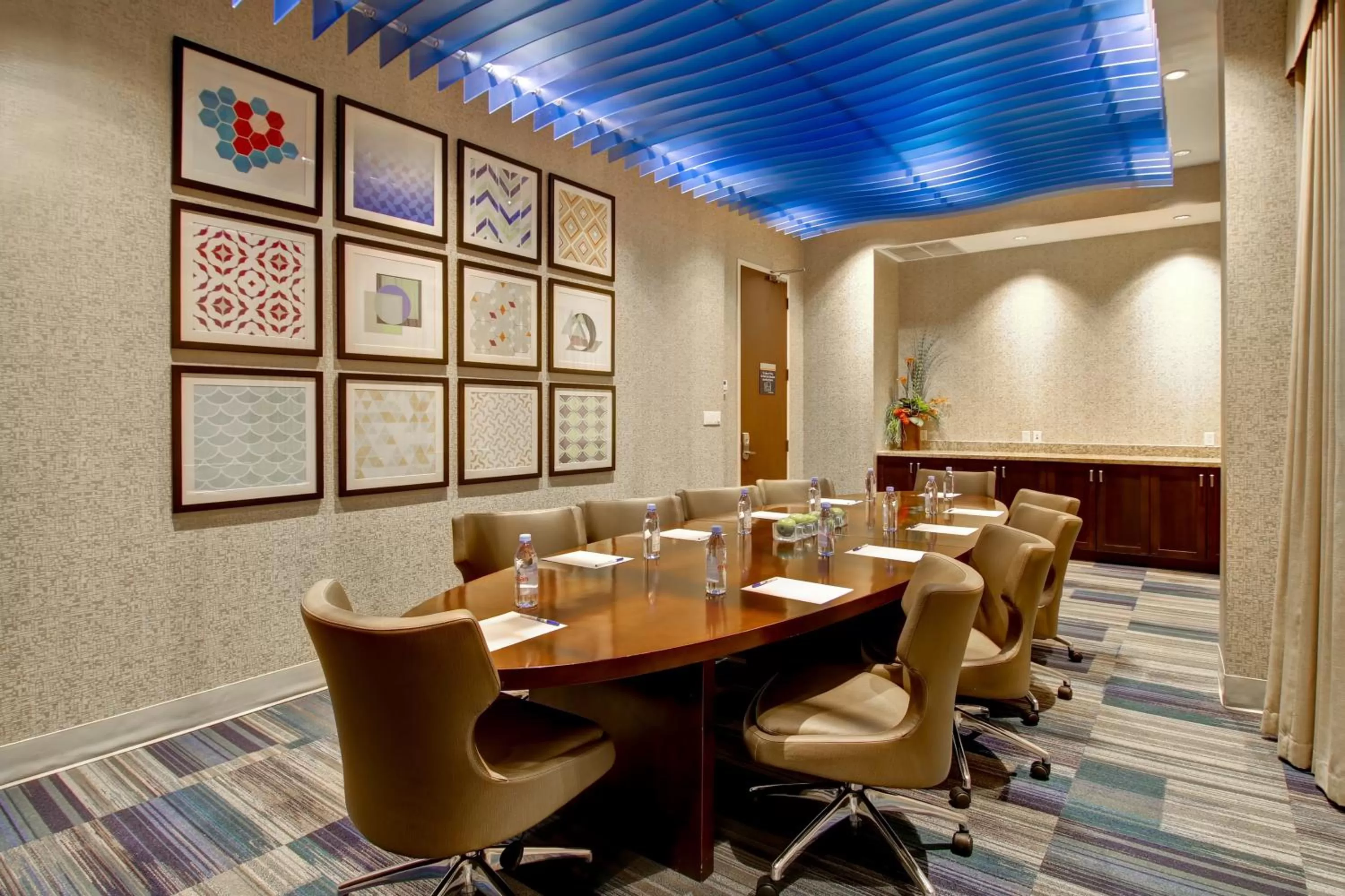Meeting/conference room in Holiday Inn Express Hotel & Suites Toronto - Markham by IHG