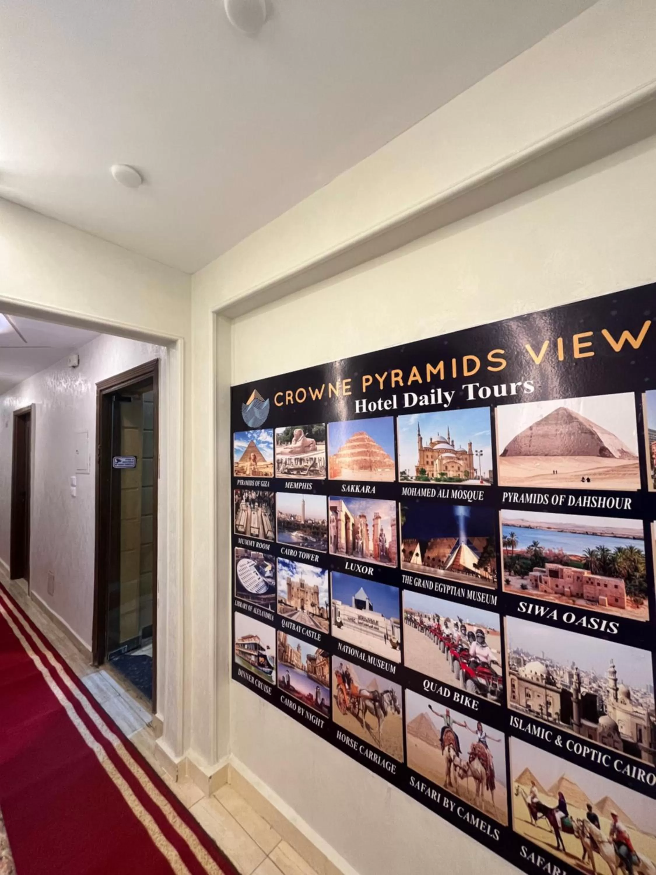 Facade/entrance in Crowne Pyramids view inn