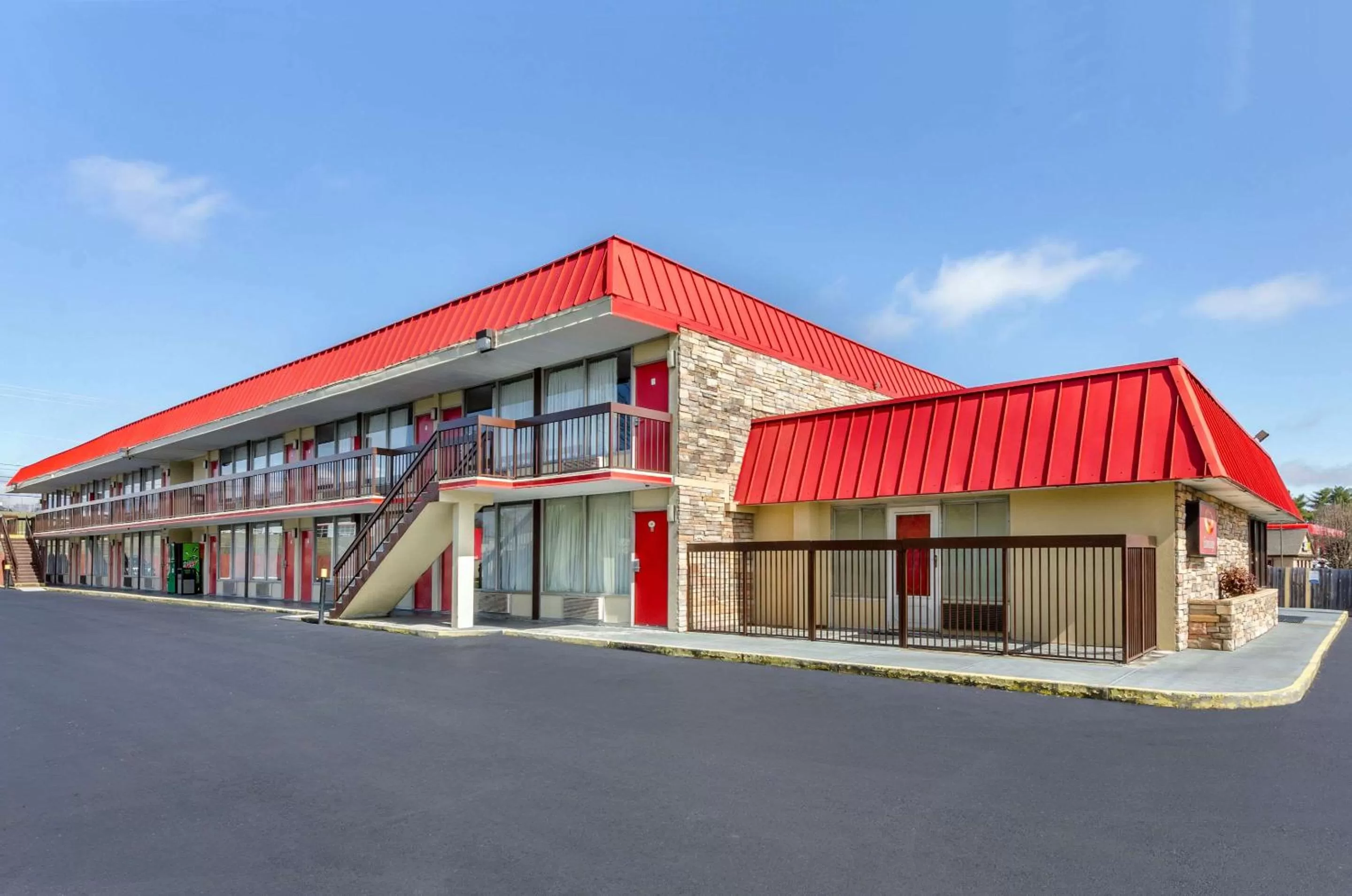 Property building in Econo Lodge Roanoke Civic Center