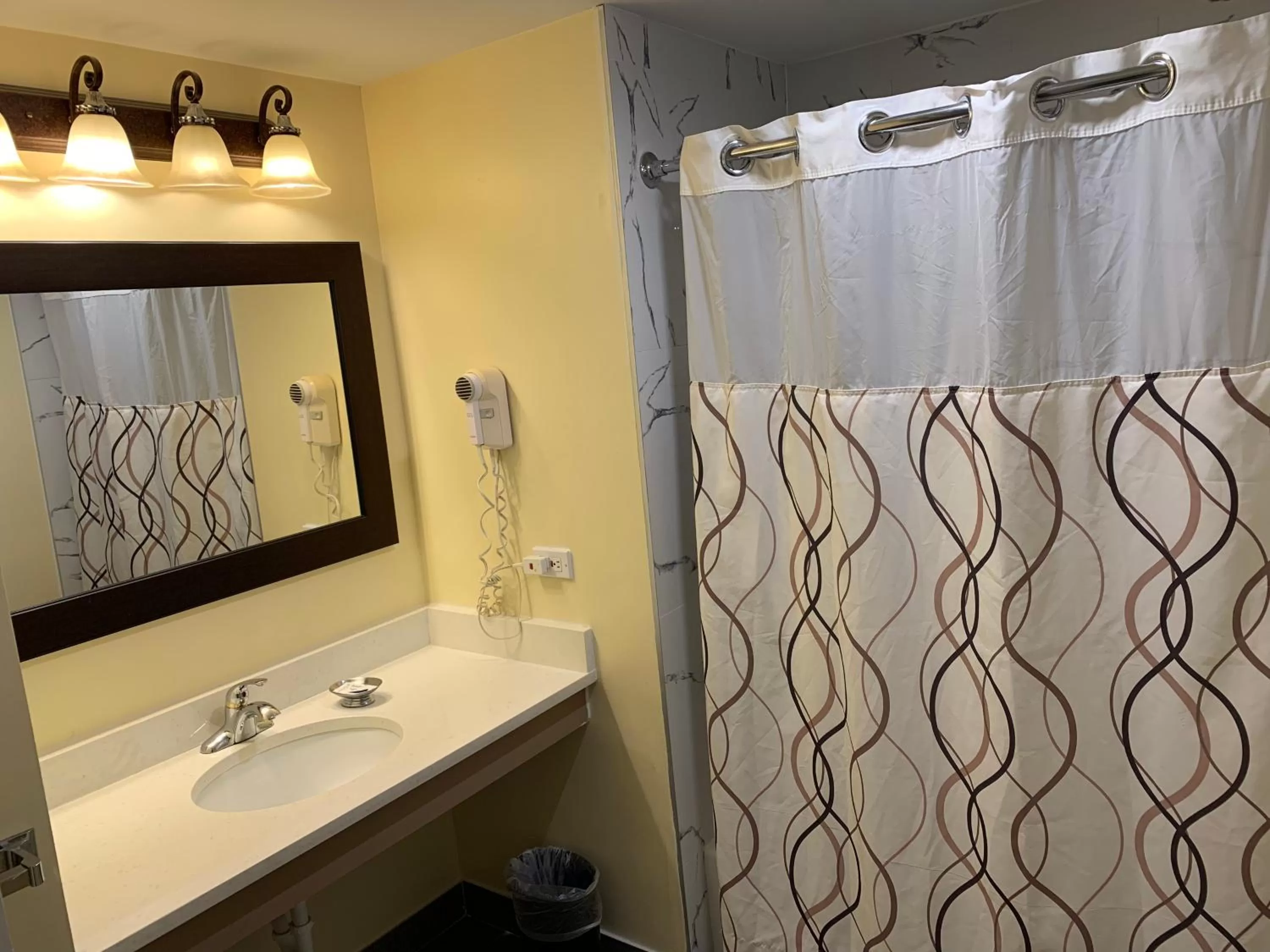 Bathroom in Four Winds Country Motel