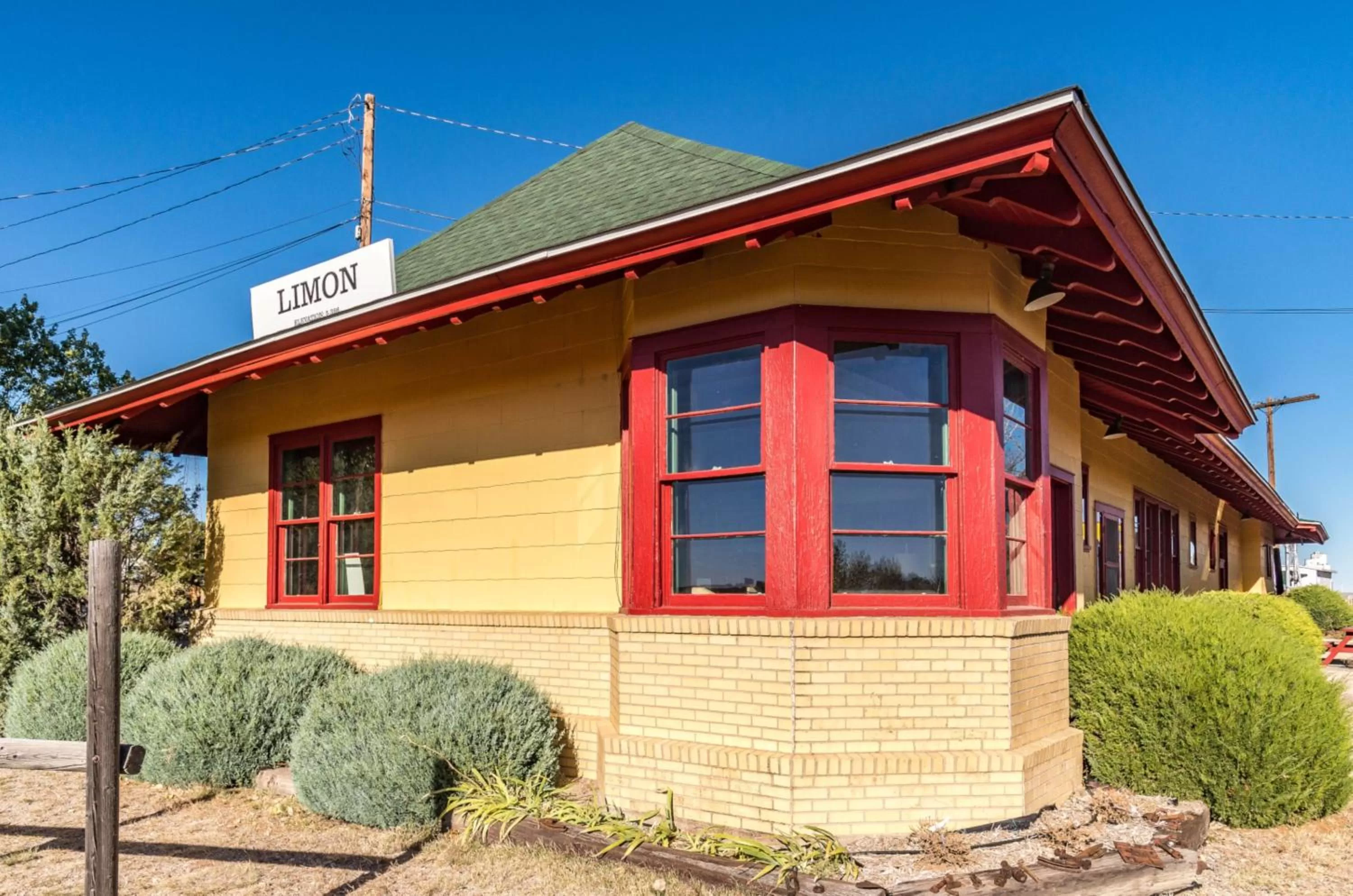 Nearby landmark in Holiday Inn Express Hotel & Suites Limon I-70/Exit 359 by IHG