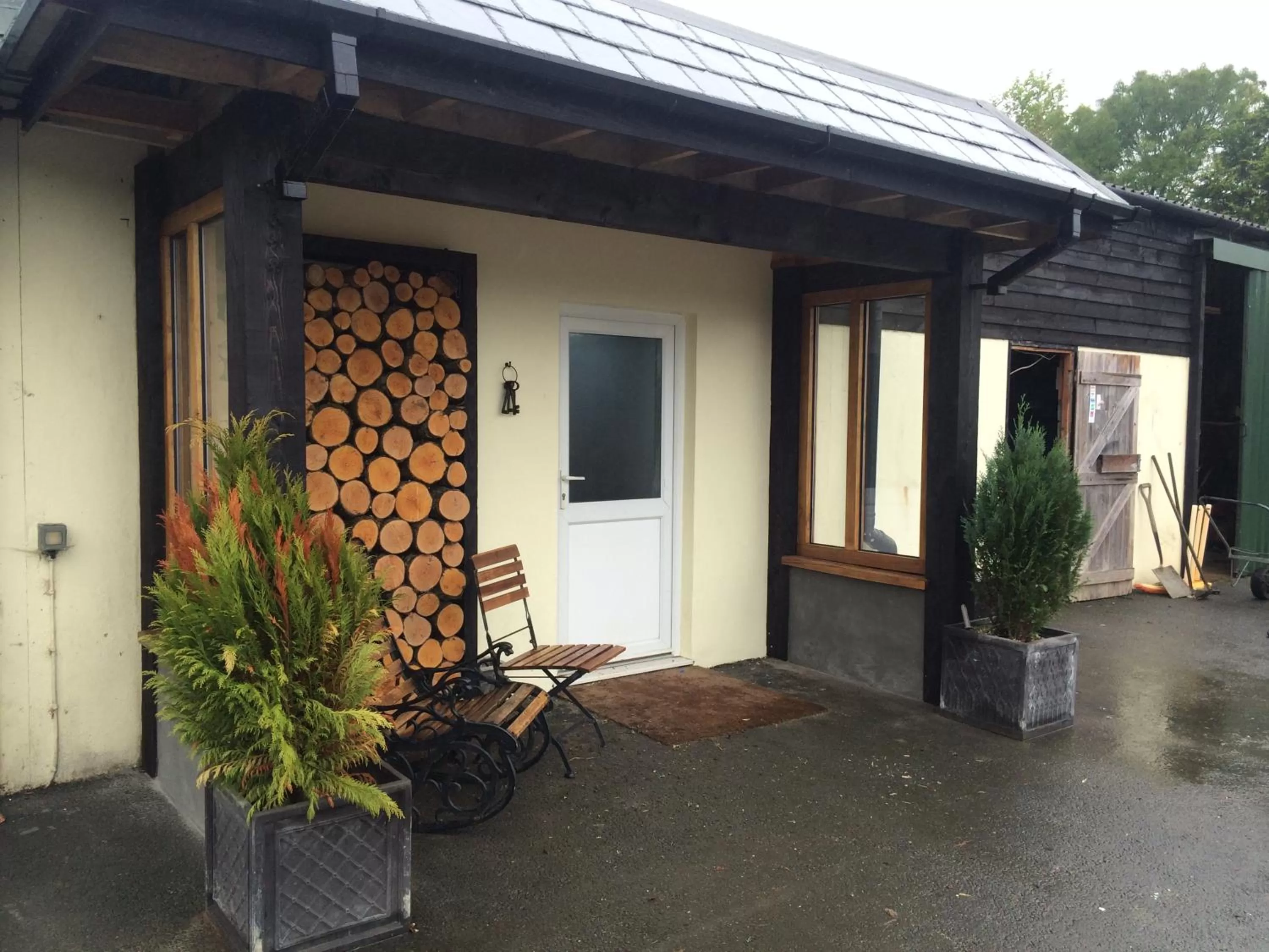 Facade/entrance in Barton Gate Farm B&B
