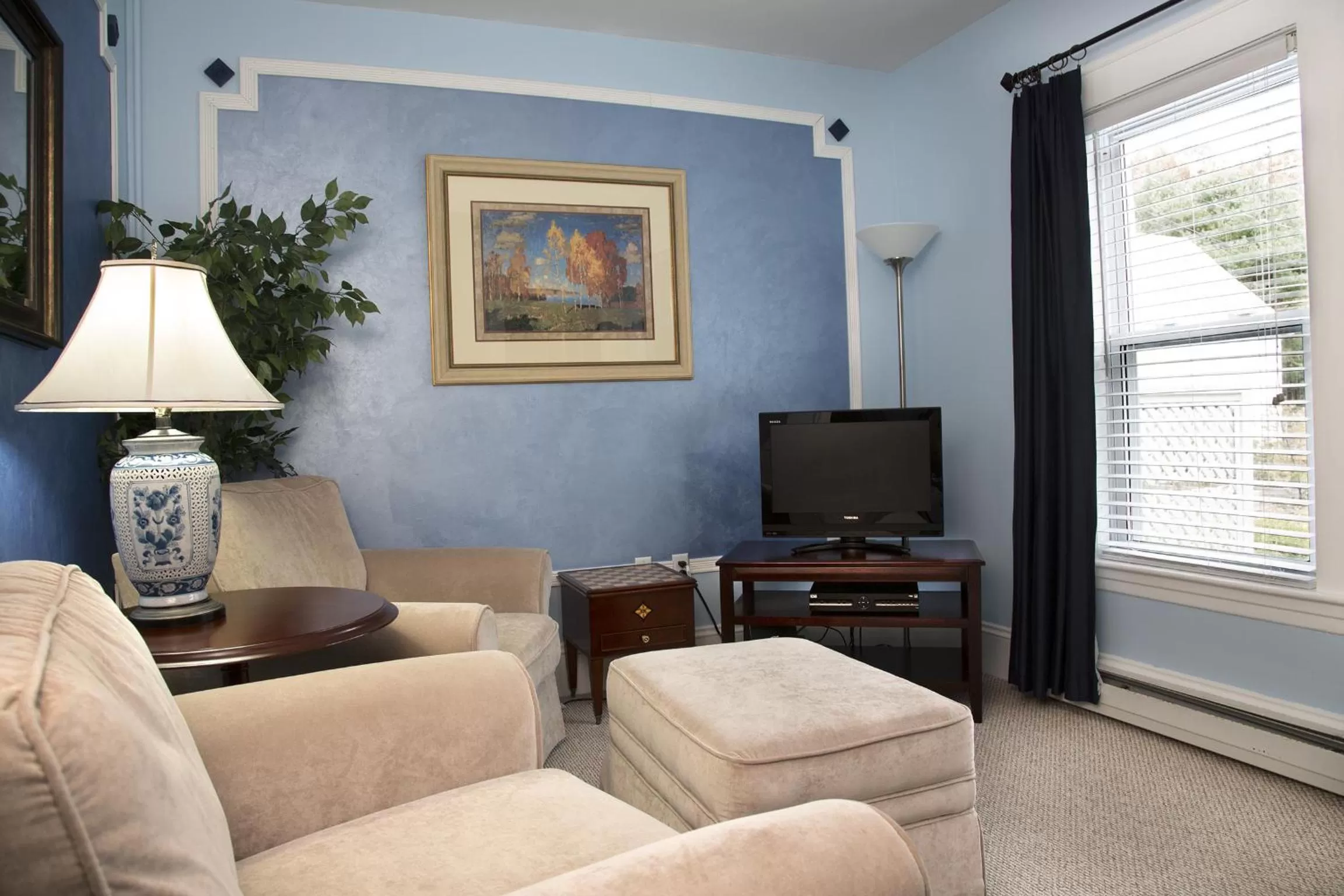 Seating area in Glynn House Inn