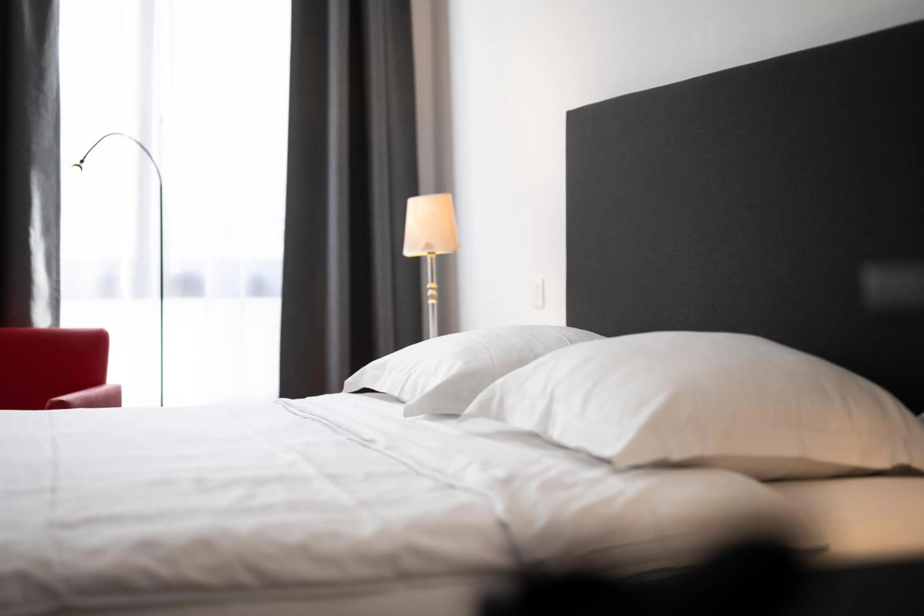 Bedroom, Bed in Beverly Hills Hotel