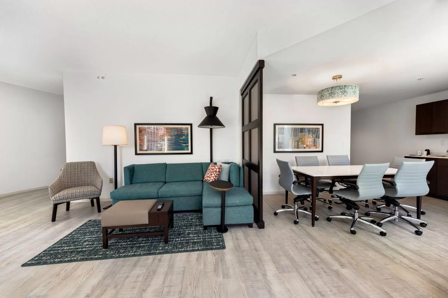 Living room in Hyatt Place West Palm Beach