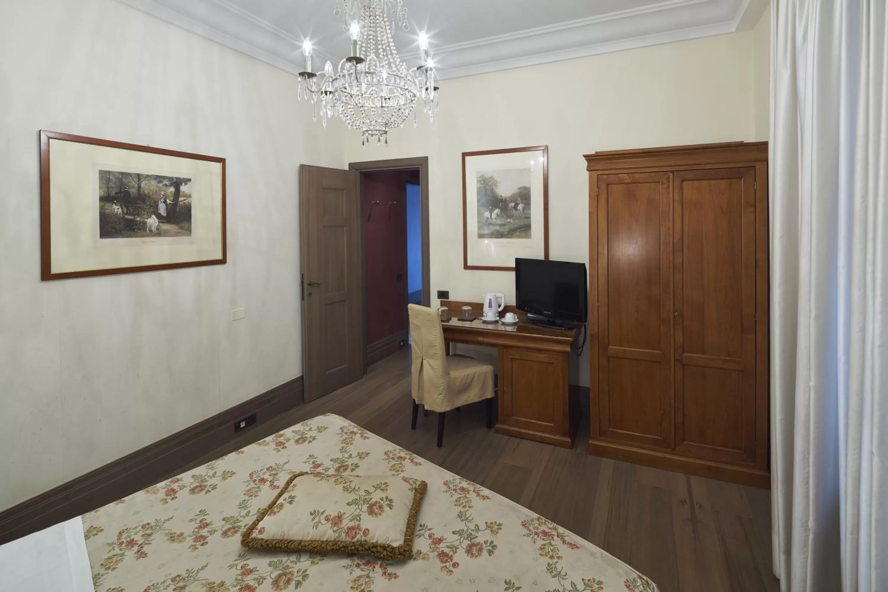 Bedroom, Bed in Albergo Cappello