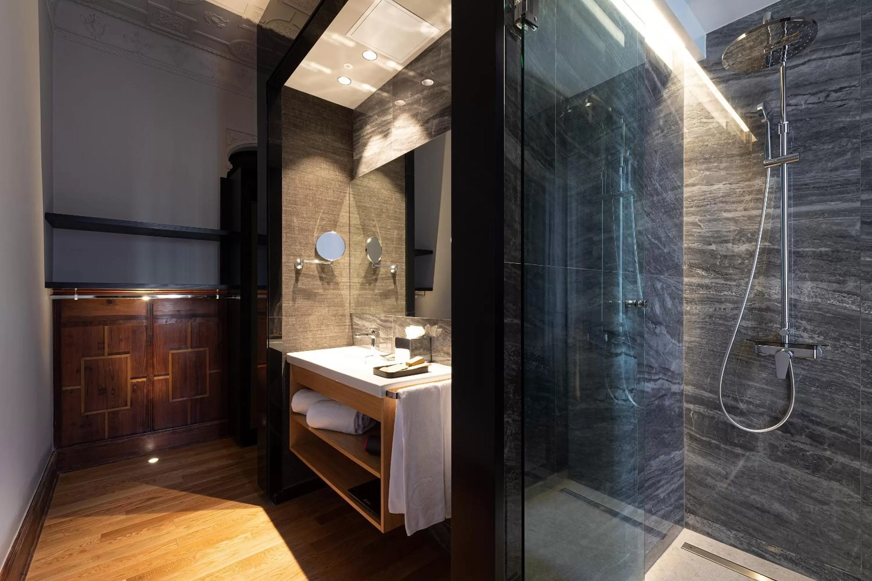 Toilet in Boutique Hotel Cordial Malteses