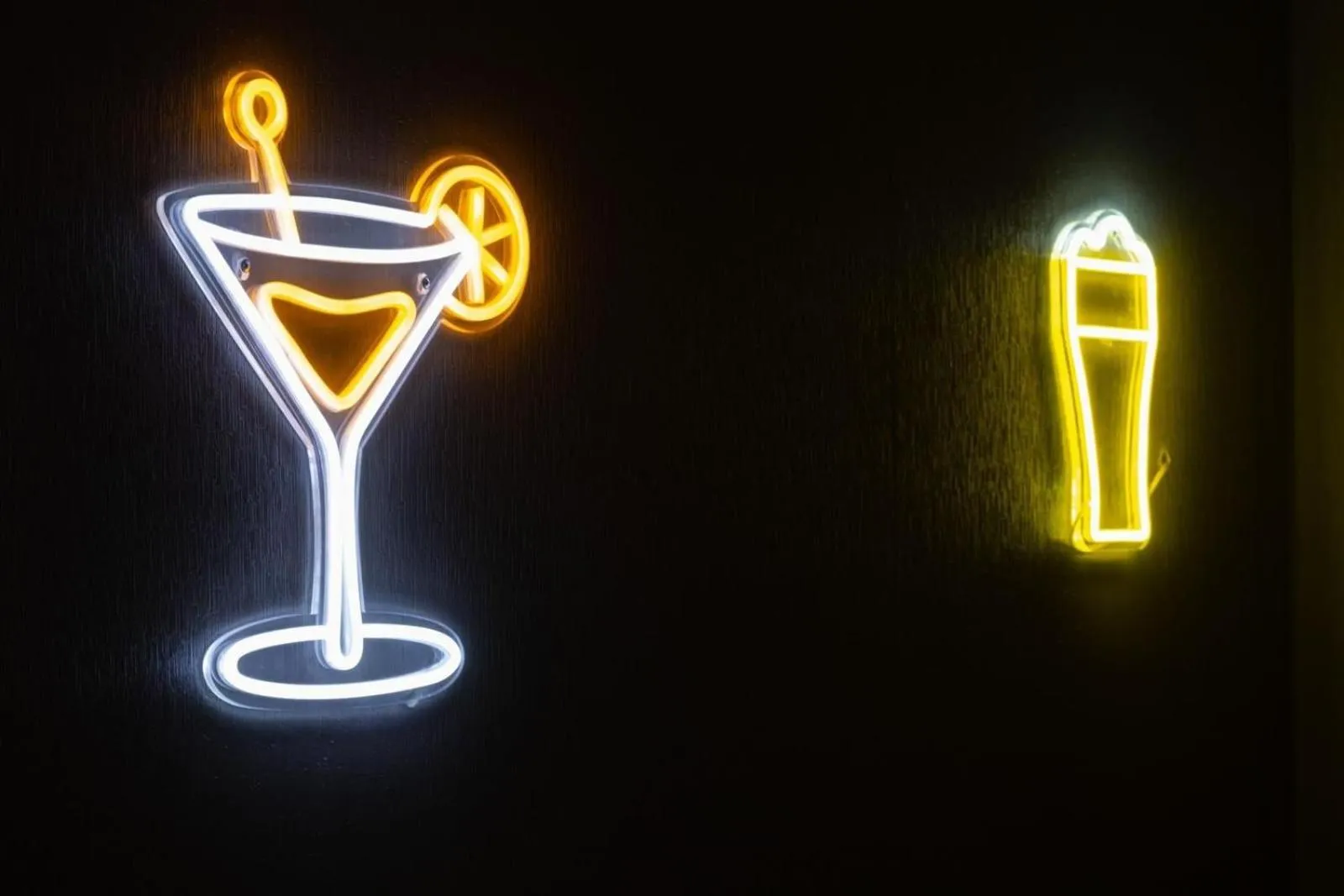 Property Logo/Sign in Devoncove Hotel Glasgow