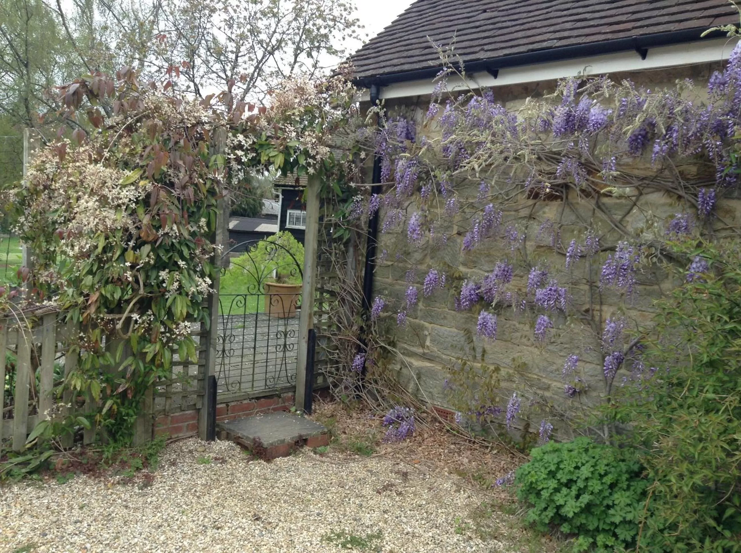 Garden in Little Tidebrook Farm