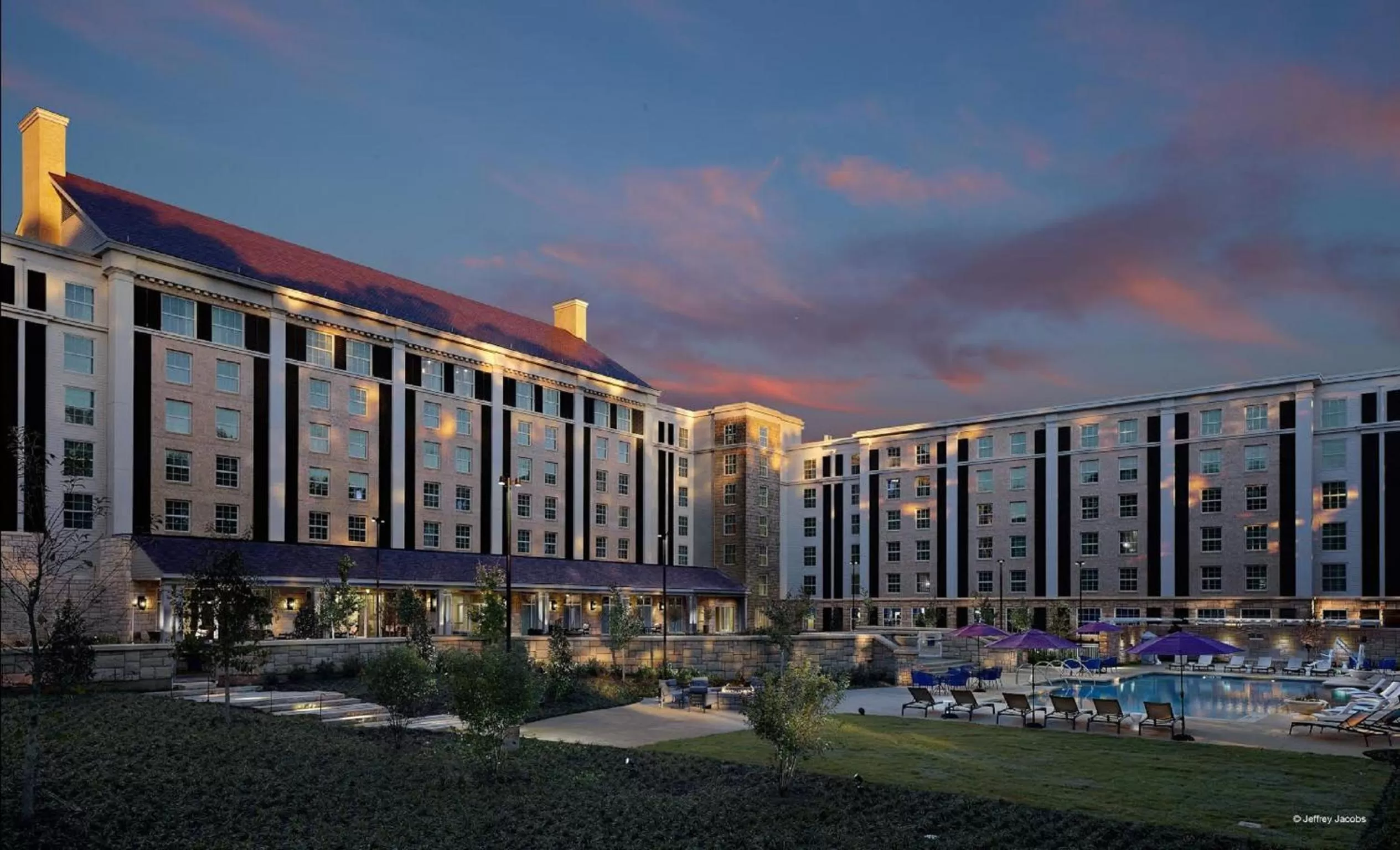 Swimming pool in The Guest House at Graceland