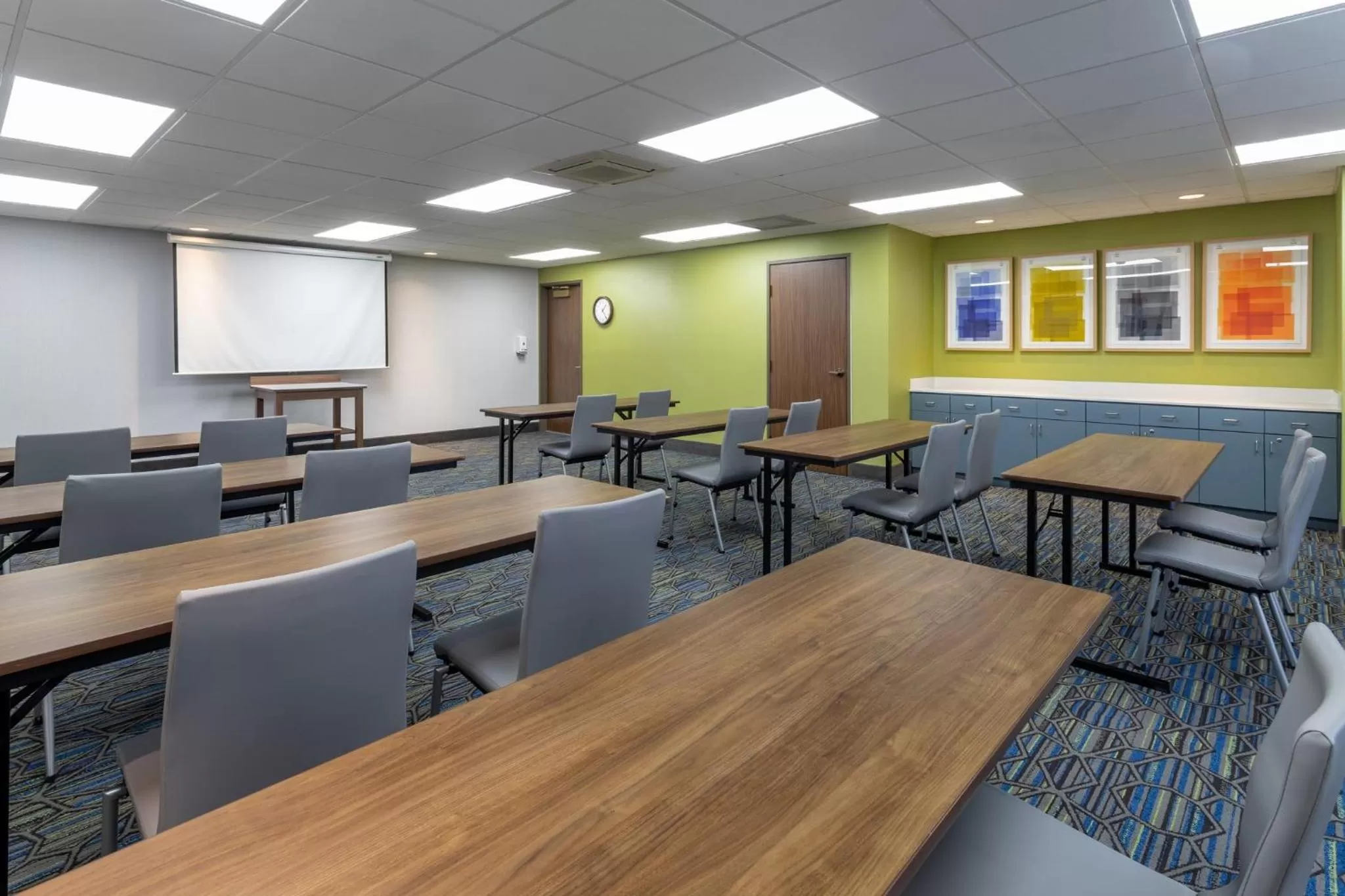 Meeting/conference room in Holiday Inn Express Hotel & Suites-St. Paul by IHG