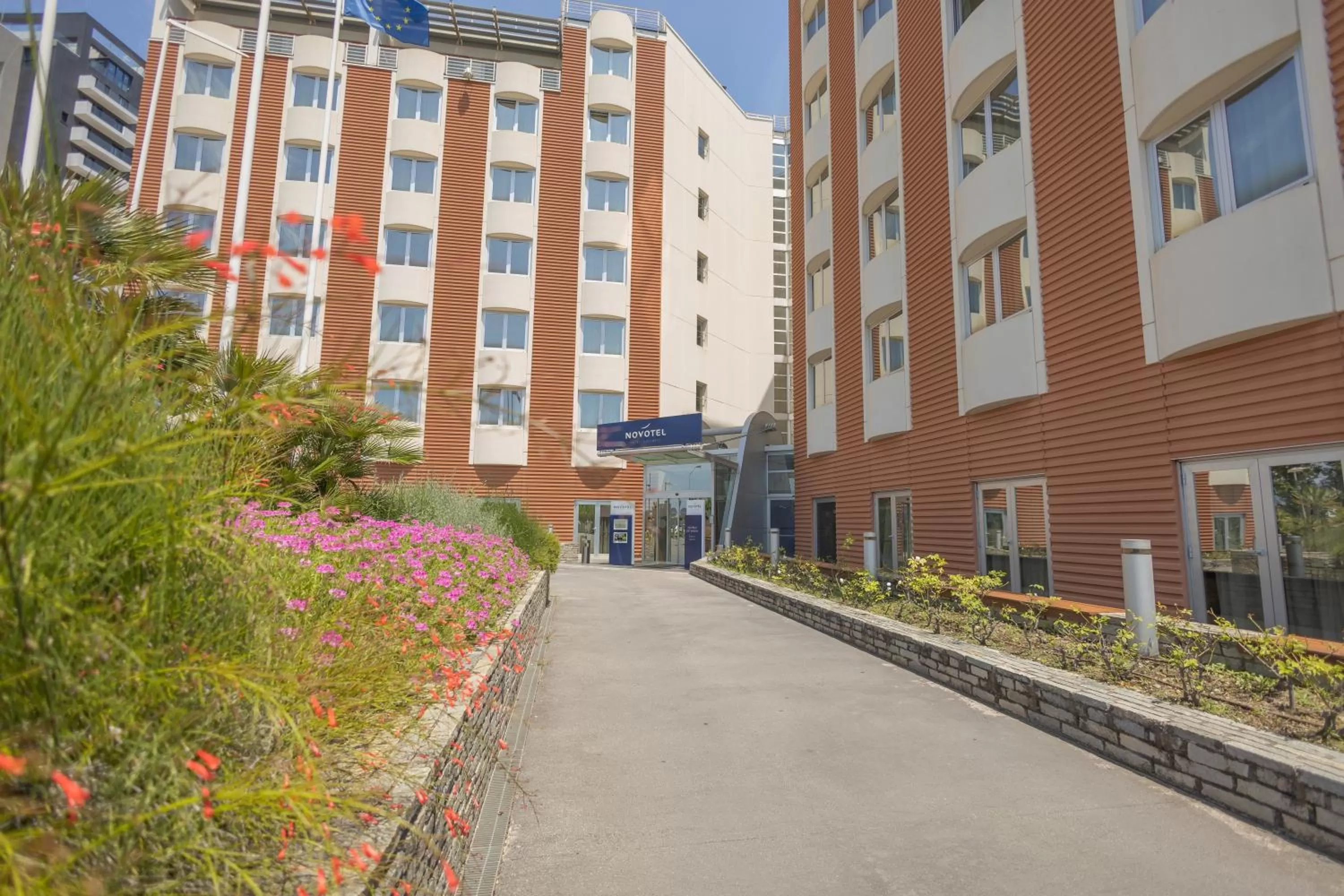 Property building in Novotel Salerno Est Arechi