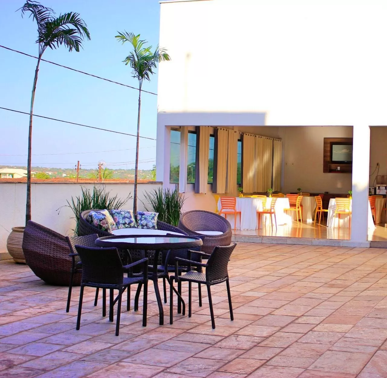 Swimming pool in Mais Hotel