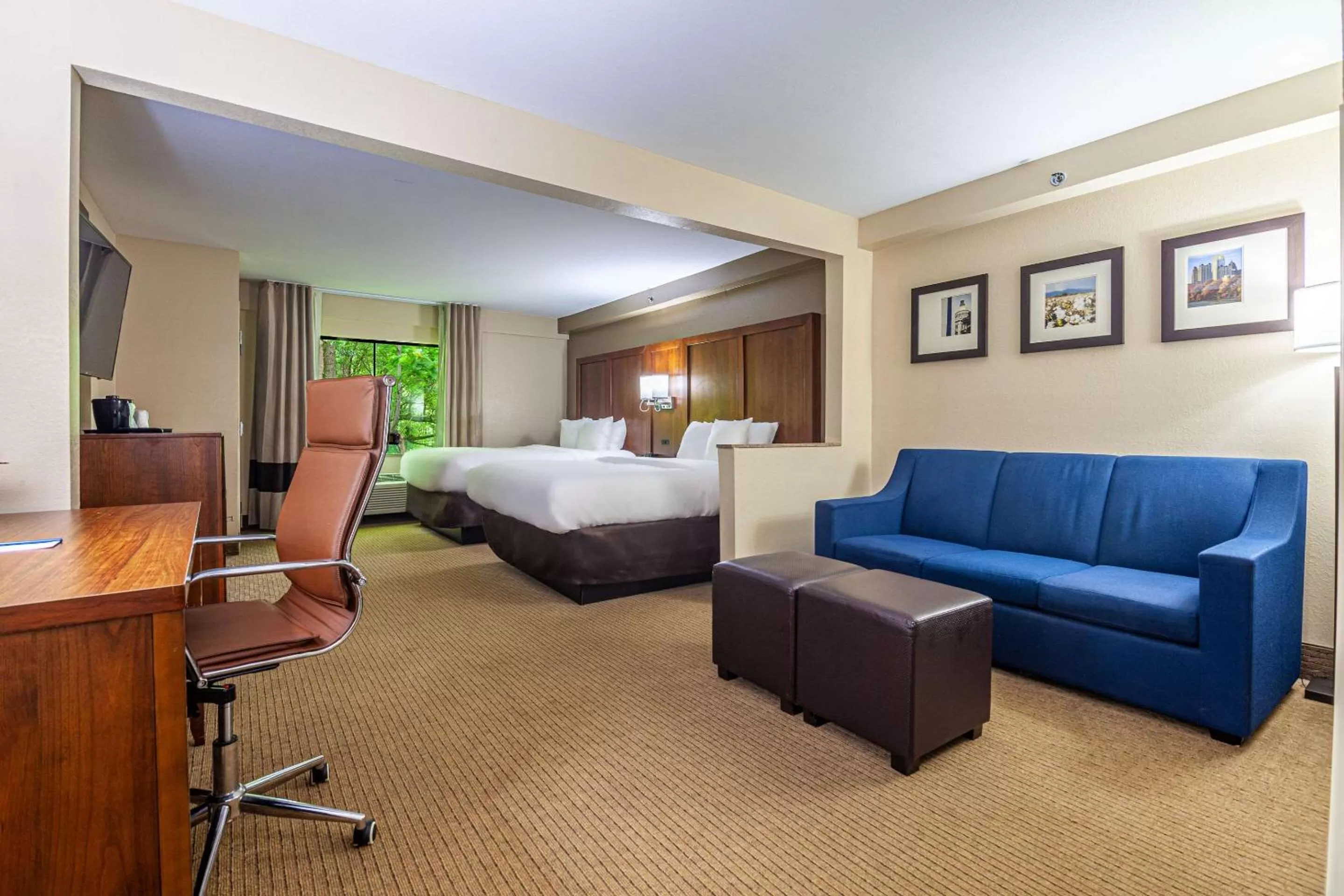 Bedroom, Bed in Comfort Suites Morrow- Atlanta South