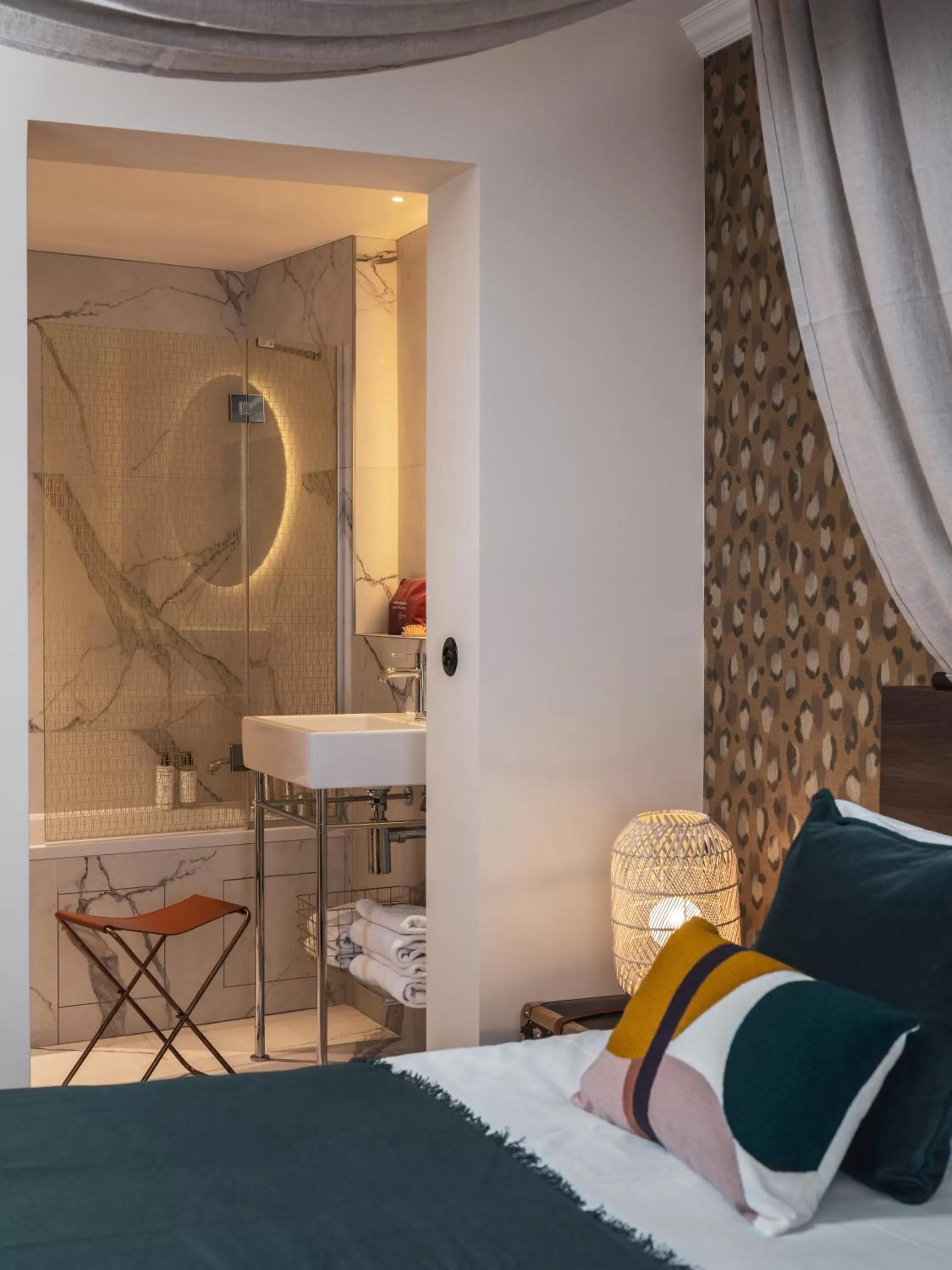 Bed in Seven Hotel Paris