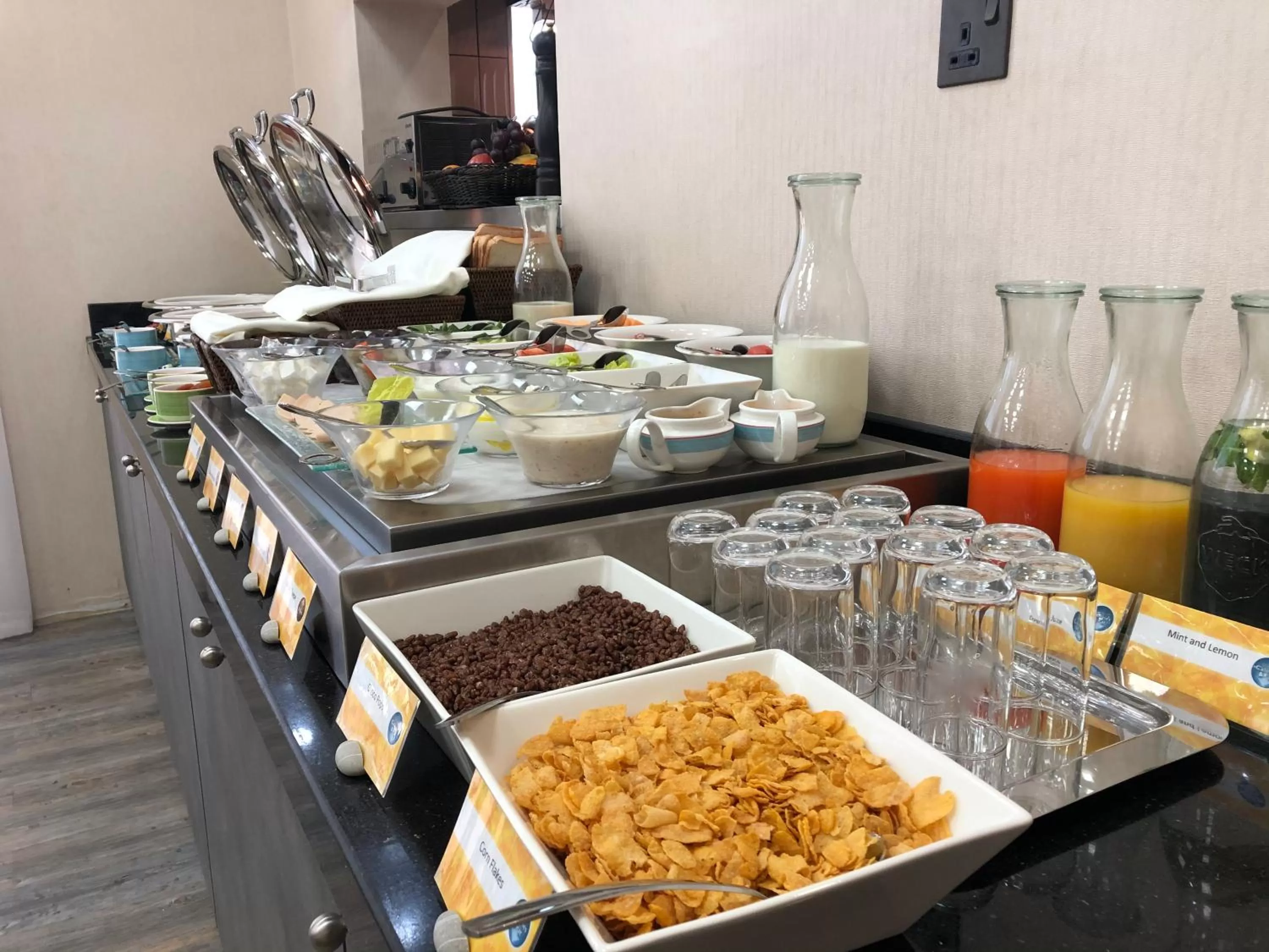 Food and drinks in TIME Express Hotel Al Khan