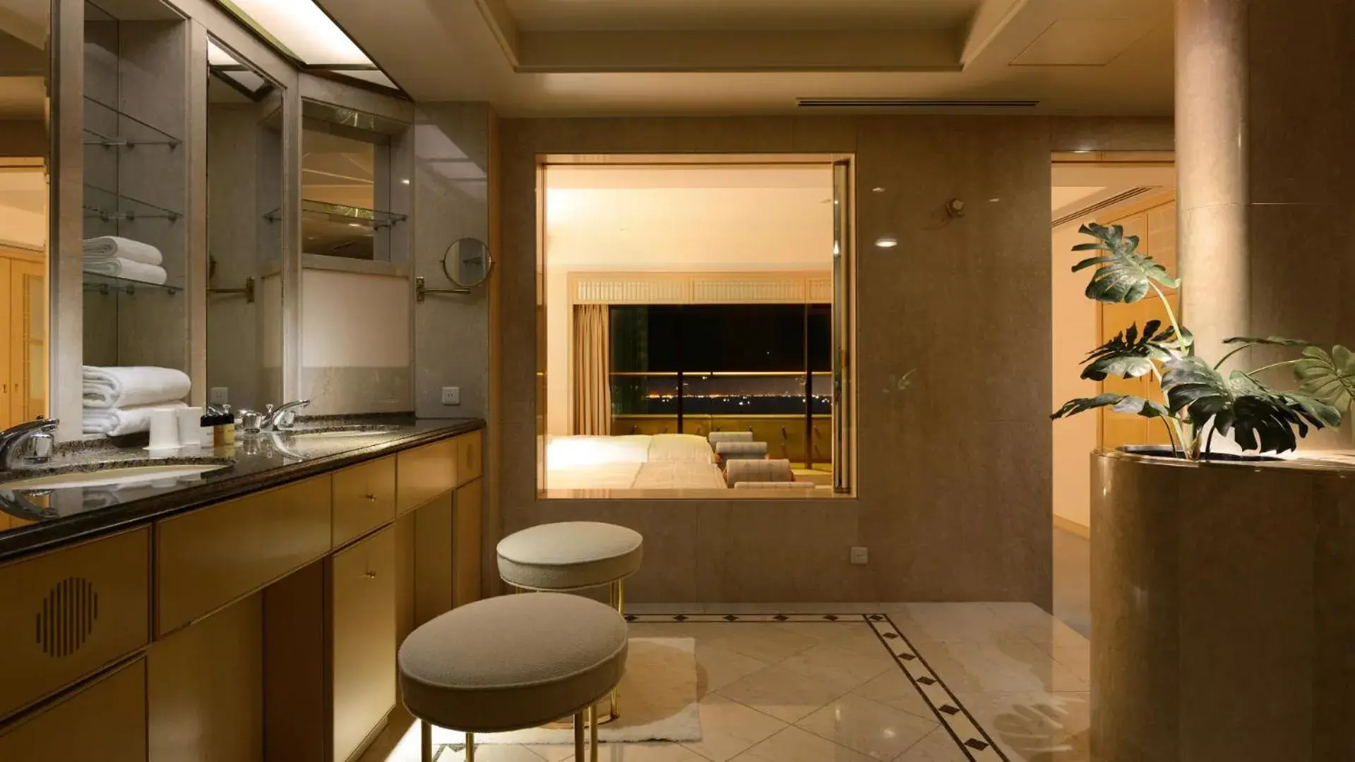 Superior Suite - Non-Smoking in Hotel New Otani Makuhari Superior Suite - Non-Smoking in Hotel New Otani Makuhari