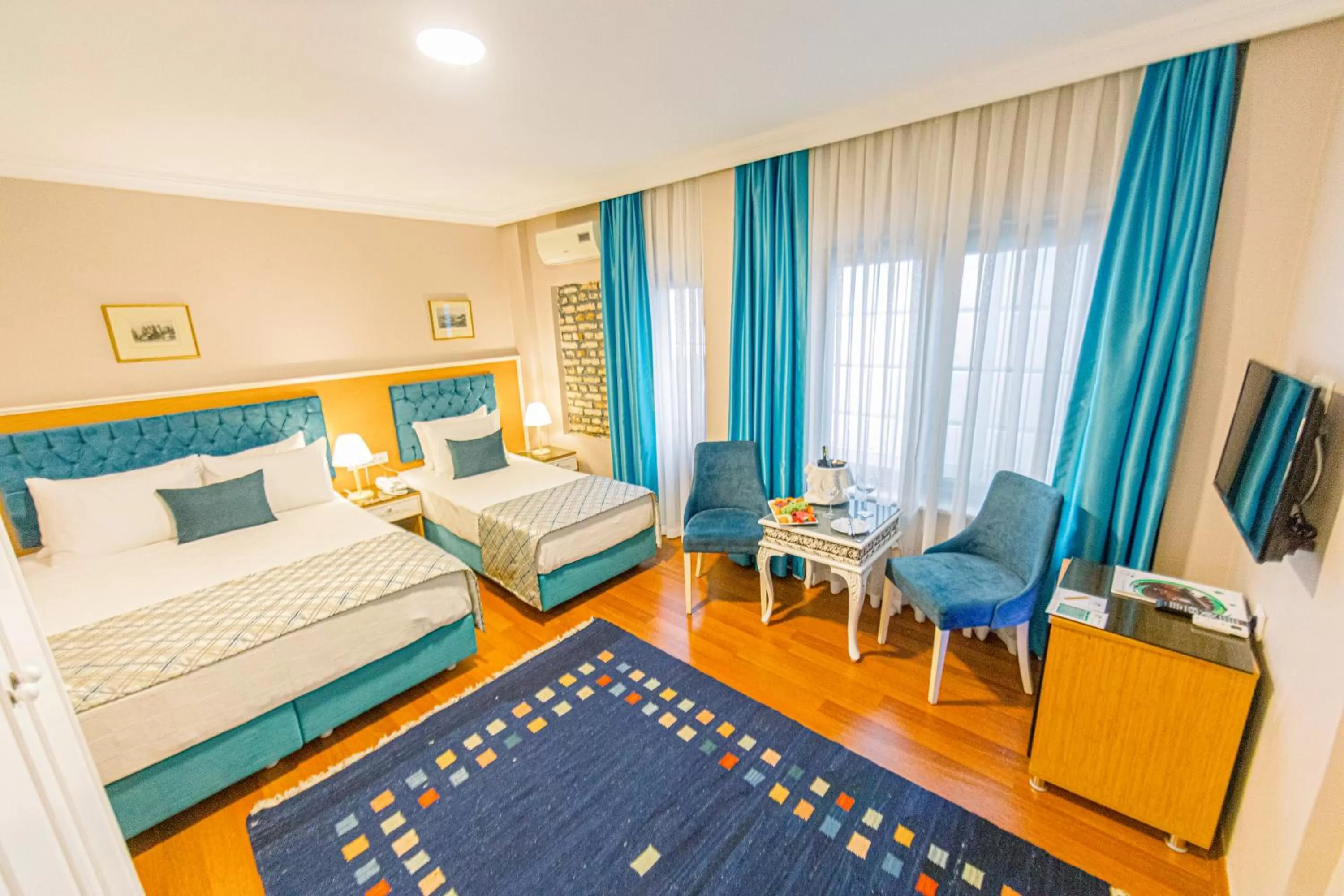 Massage, Bed in Acacia Mansion Hotel