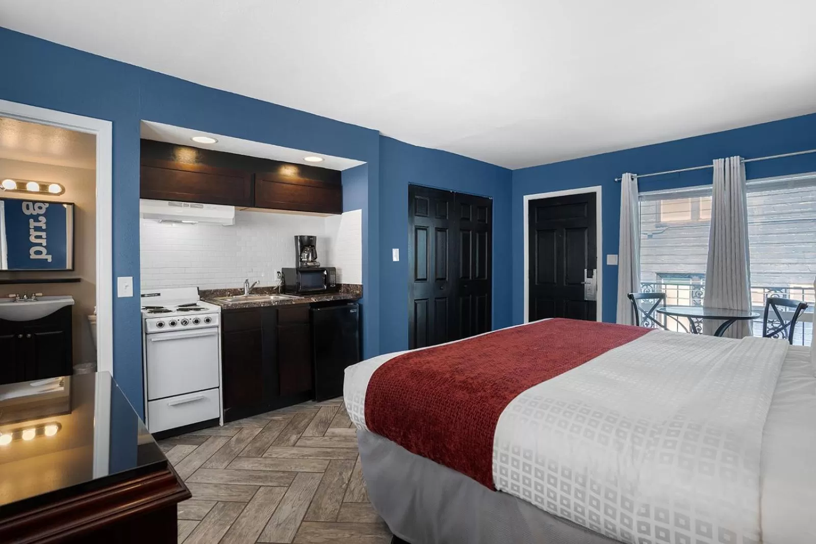 Bed in Avalon Hotel Downtown St. Petersburg