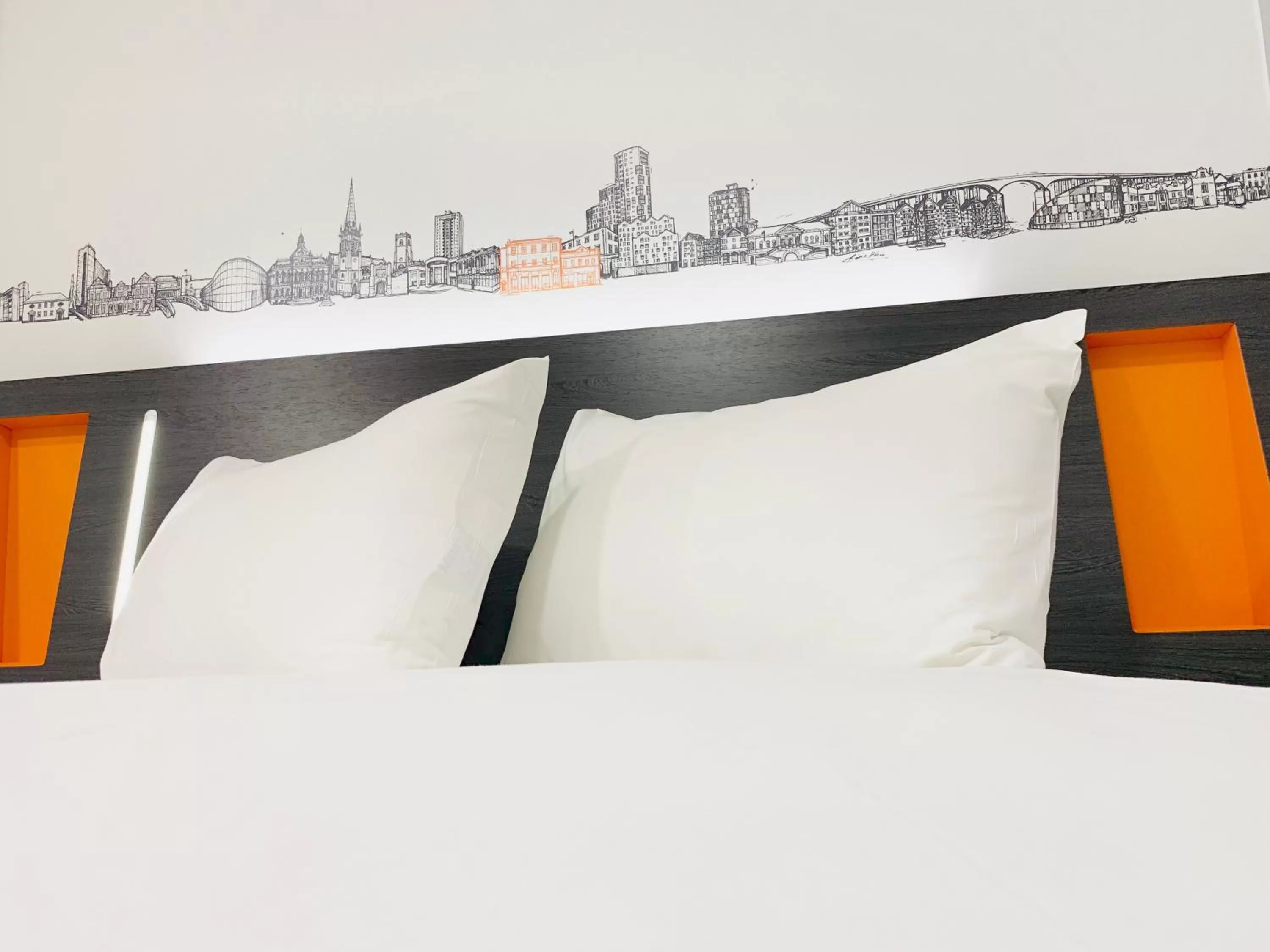 Bedroom, Bed in easyHotel Ipswich