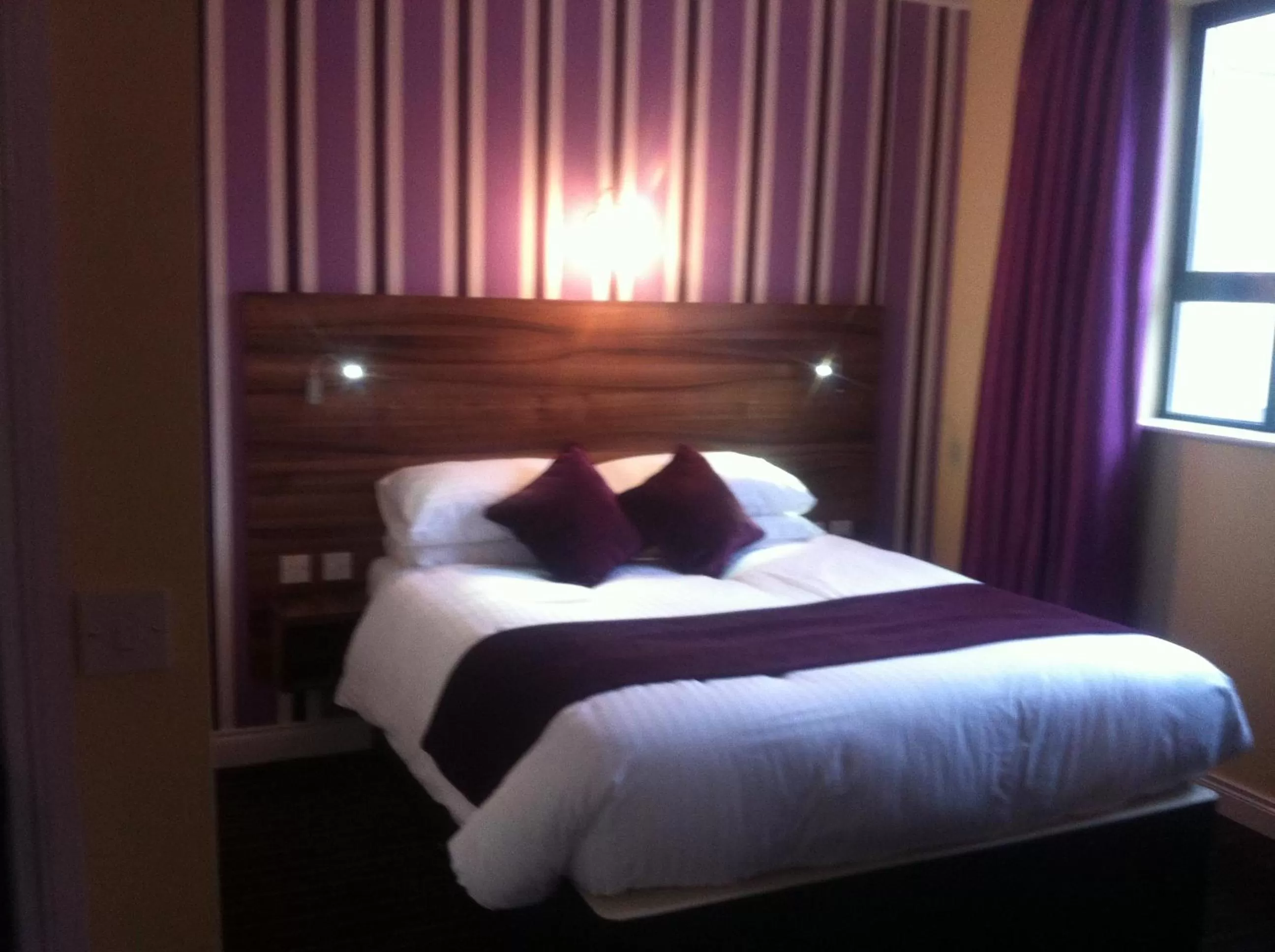 Bed in Mourne Country Hotel