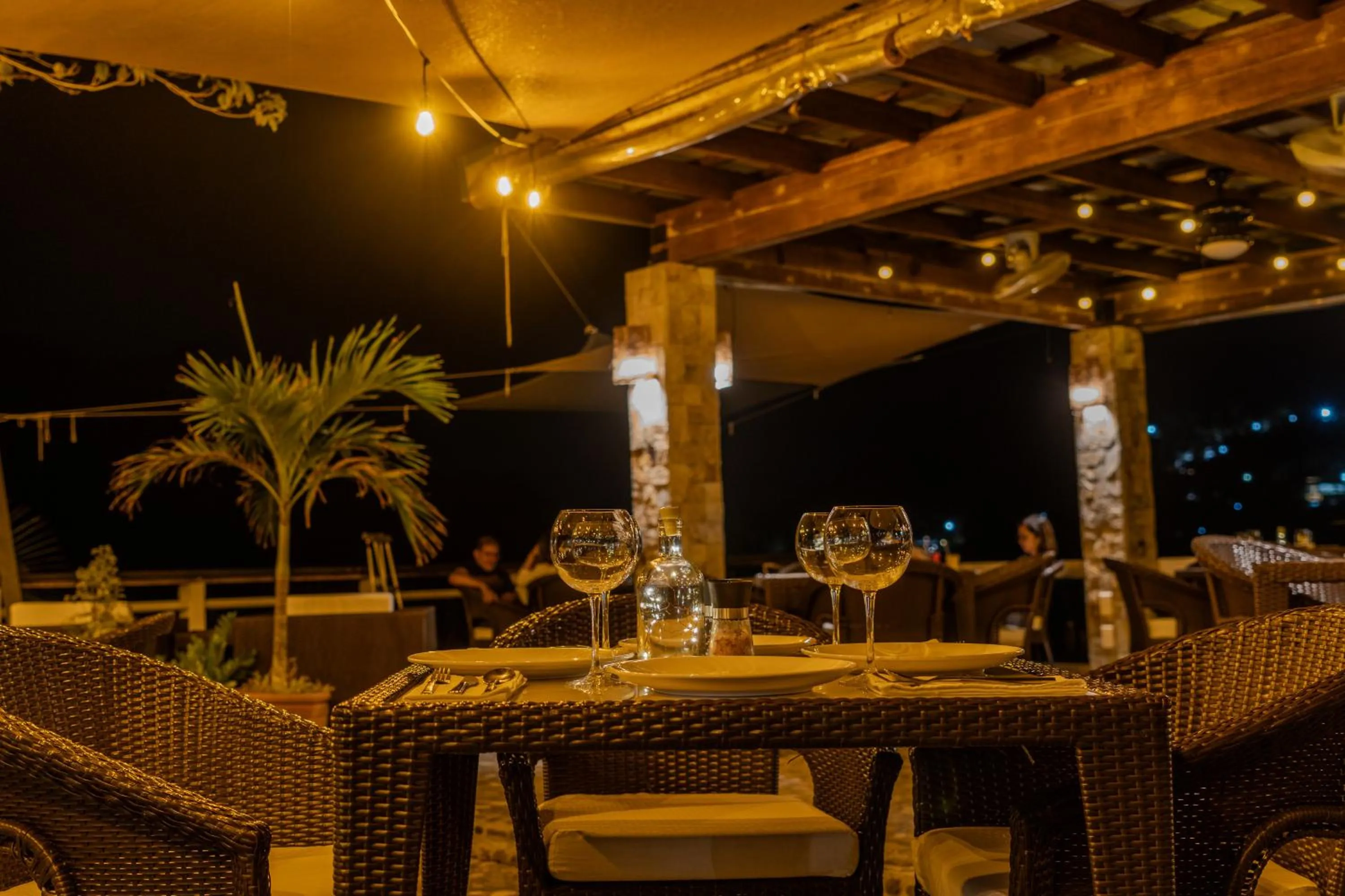 Property building in Edgewater Dive & Spa Resort