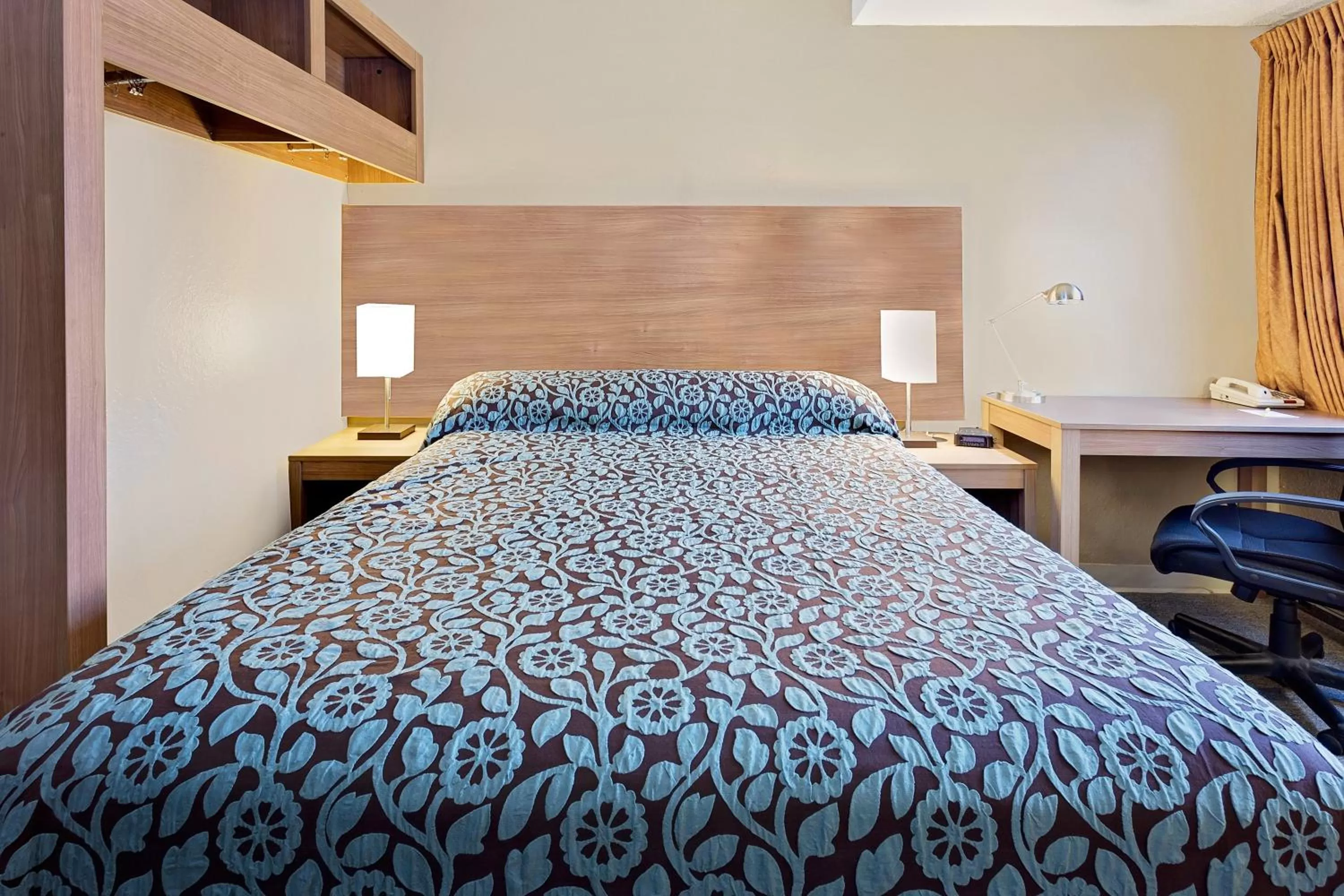 Bed in Days Inn by Wyndham Winona