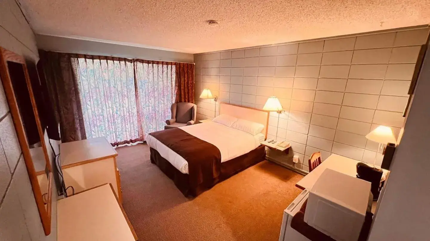 Deluxe Single Room with Balcony in Airport Inn Deluxe Single Room with Balcony in Airport Inn