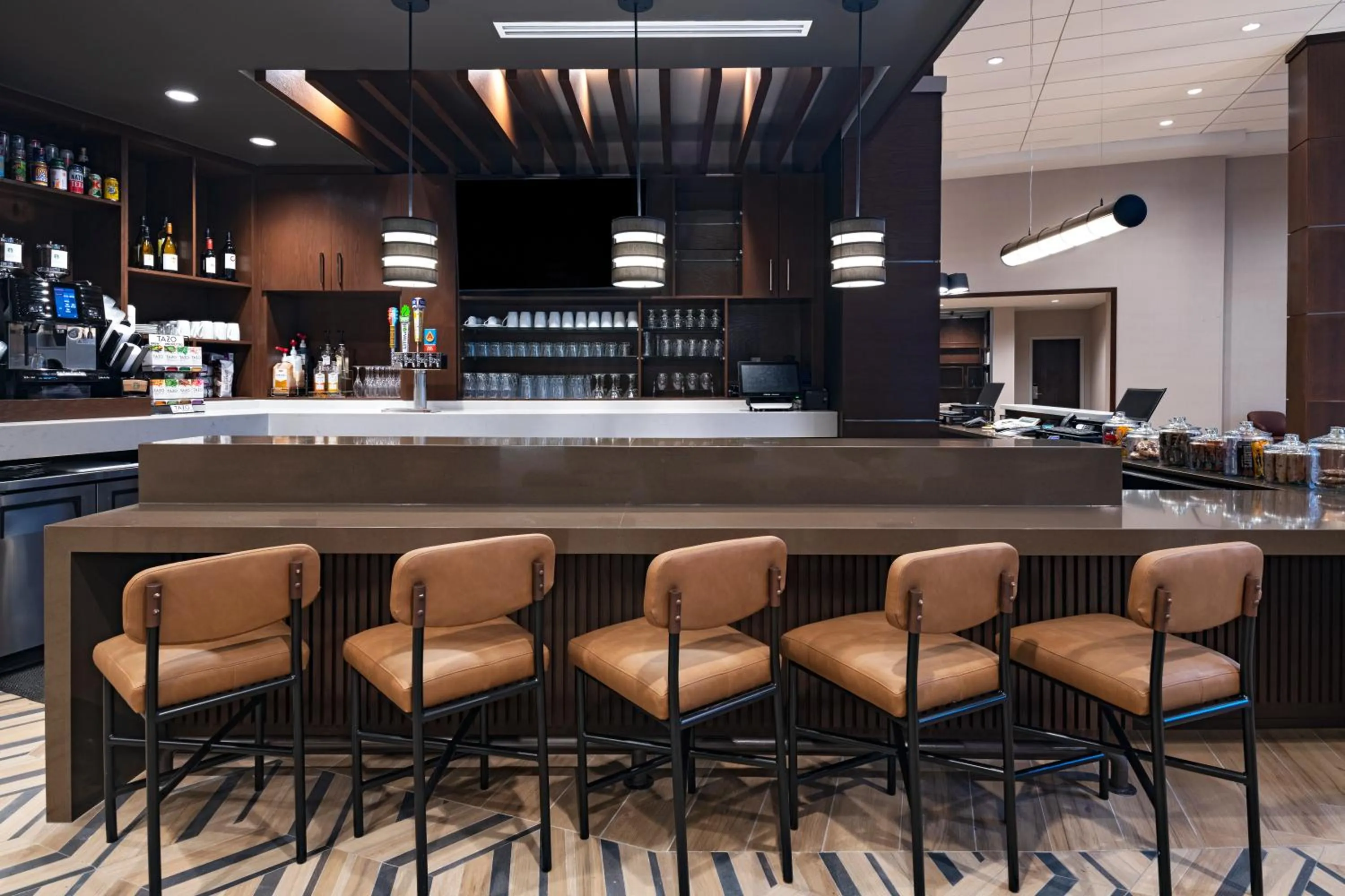 Restaurant/places to eat in Hyatt Place Austin Lake Travis/Four Points