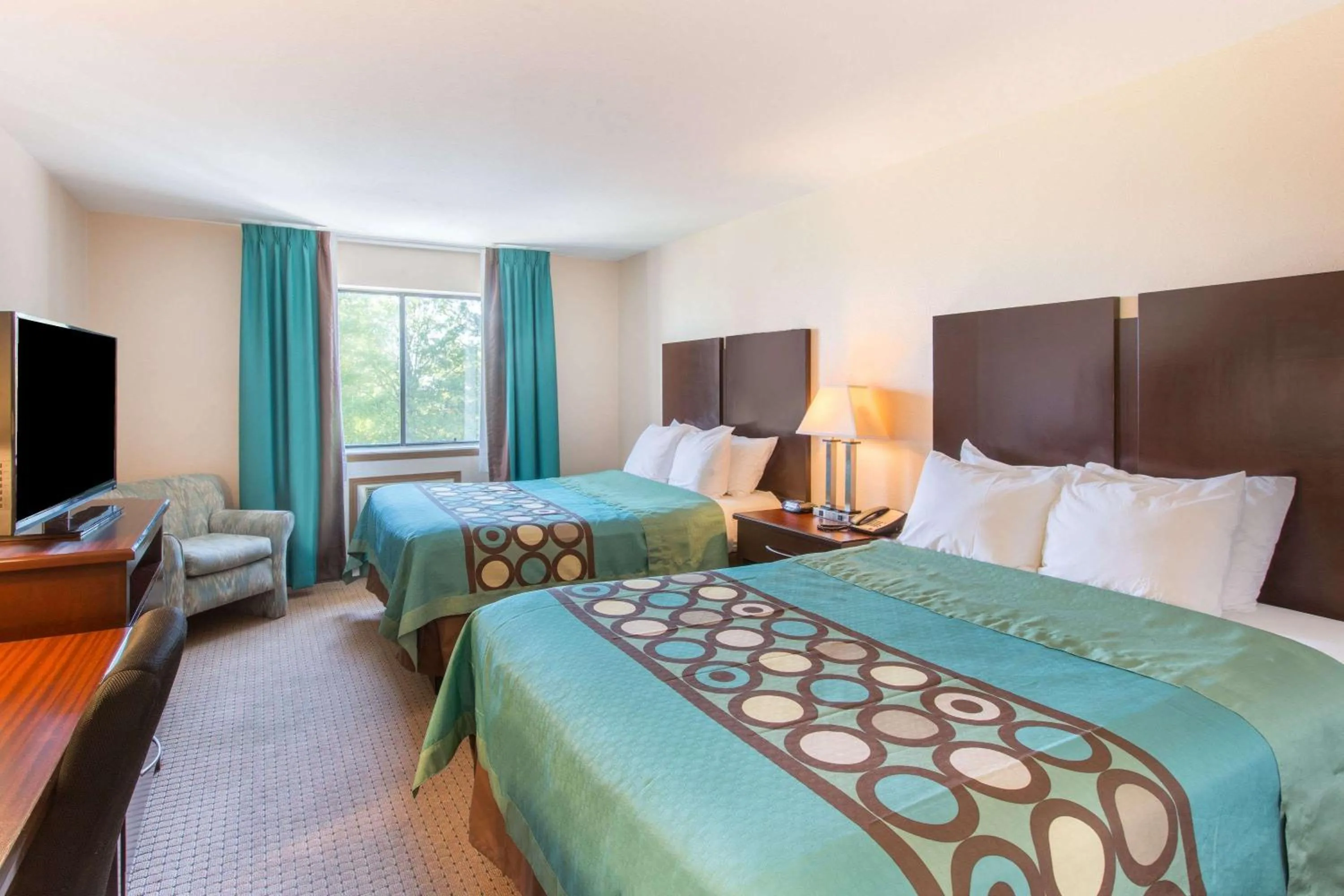 Photo of the whole room in Super 8 by Wyndham Danville