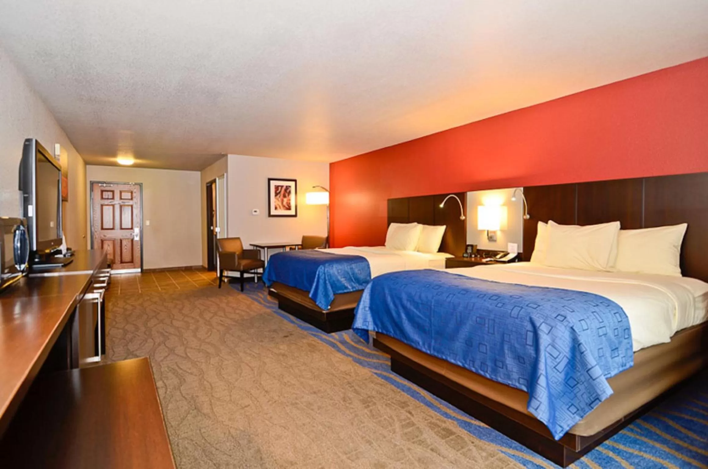 Bed in Astoria Hotel & Event Center