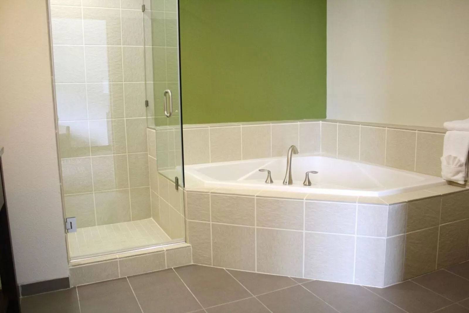 Bathroom in Sleep Inn & Suites Galion