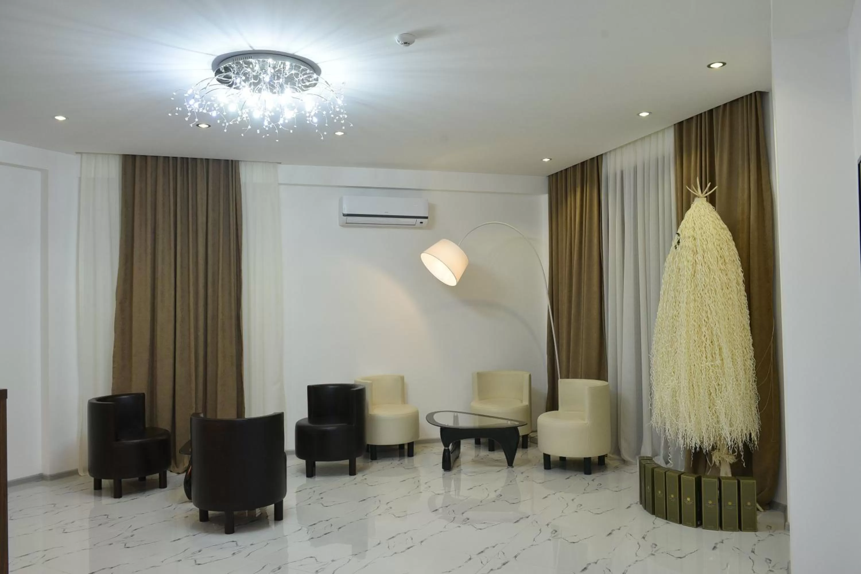 Lobby or reception in Hotel King Tom