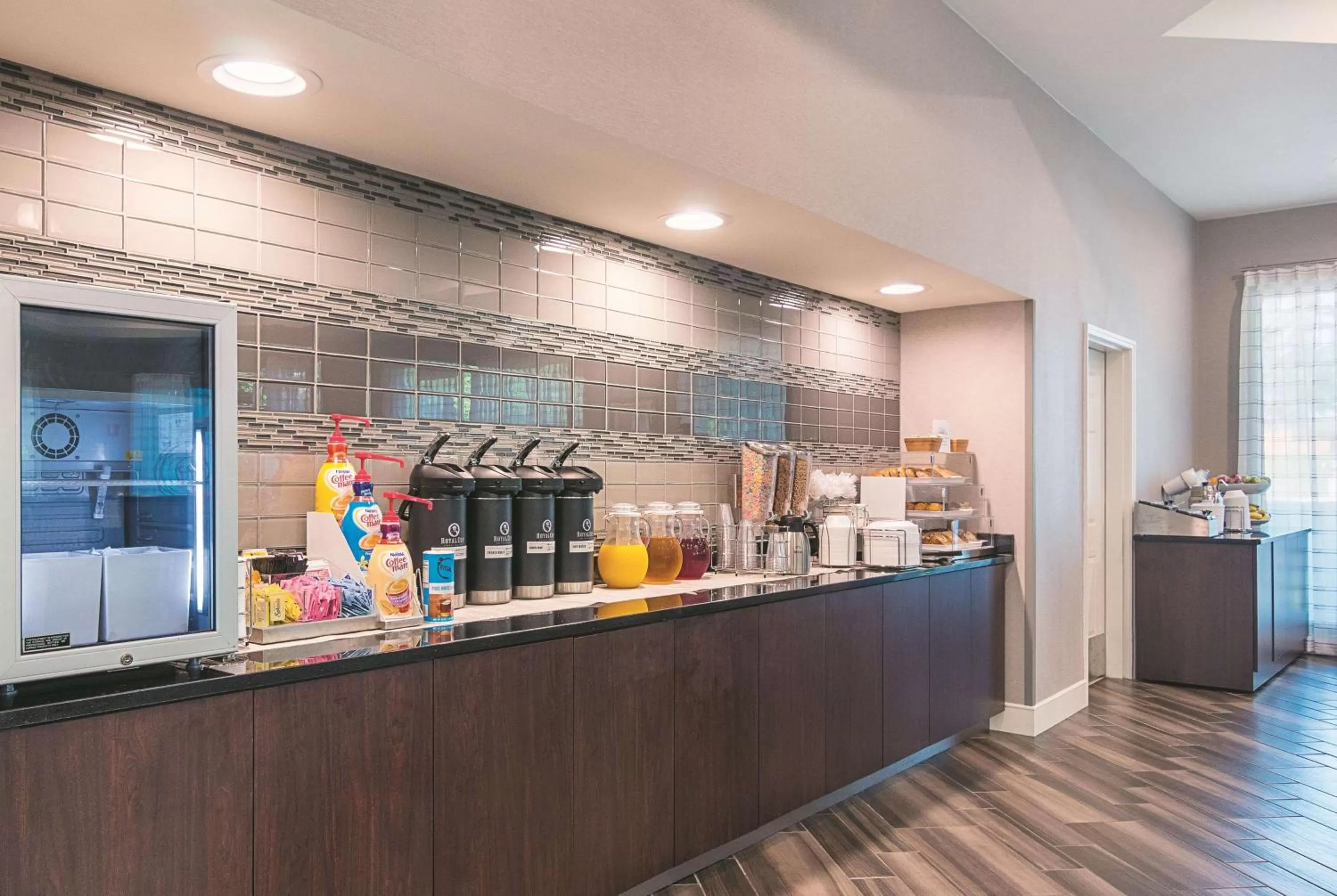 Restaurant/places to eat in La Quinta by Wyndham Atlanta Conyers