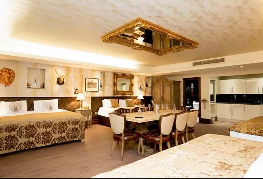 Bedroom, Bed in The Shankly Hotel