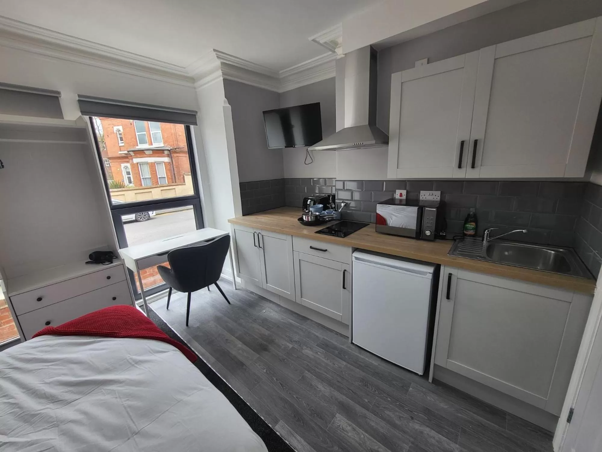 Kitchen/Kitchenette in The Fishpond - Premier Nottingham Studios