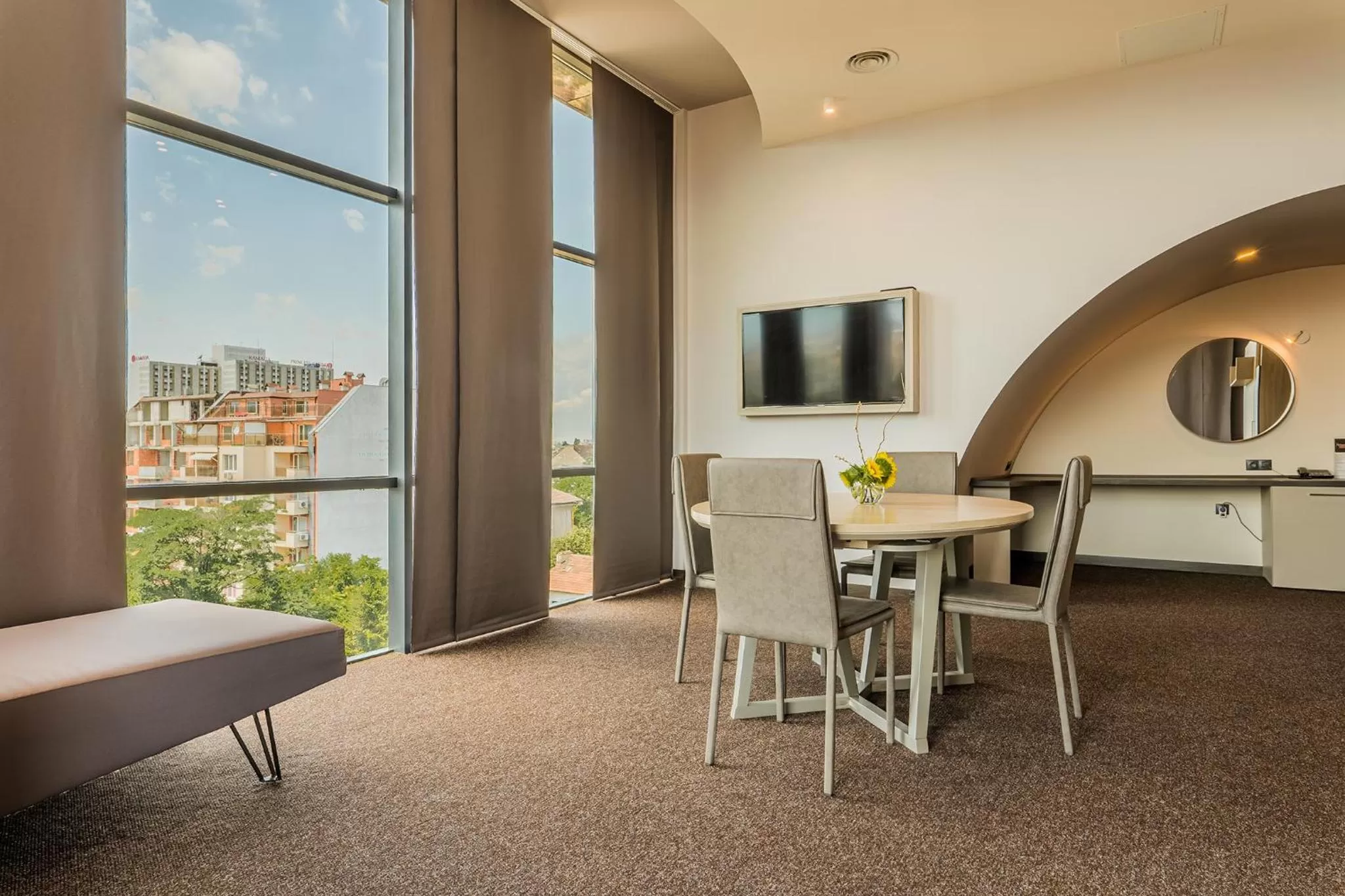 Living room in Budapest Hotel - Free Parking