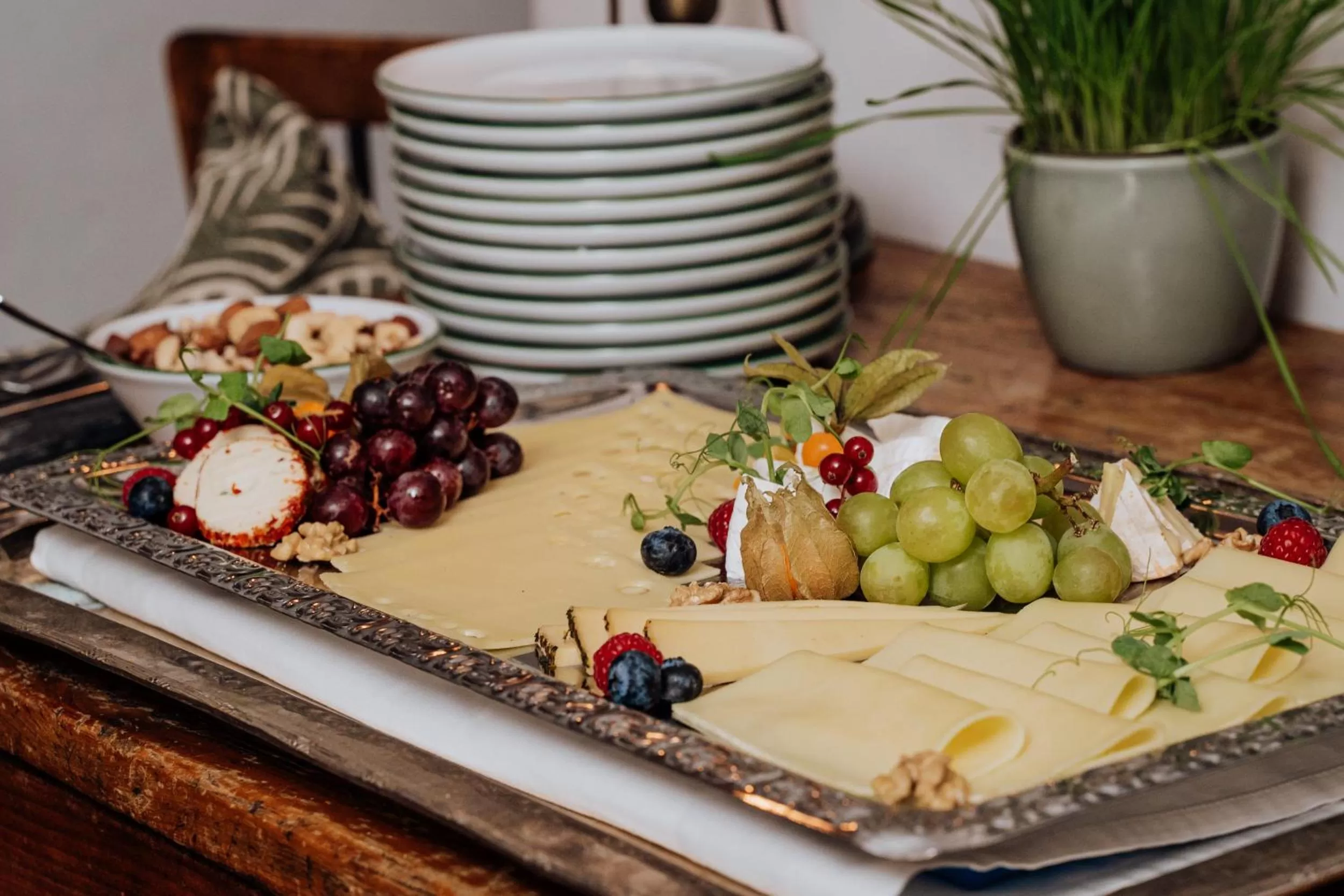 Breakfast in Der Schlosswirt zu Anif - Biedermeierhotel und Restaurant