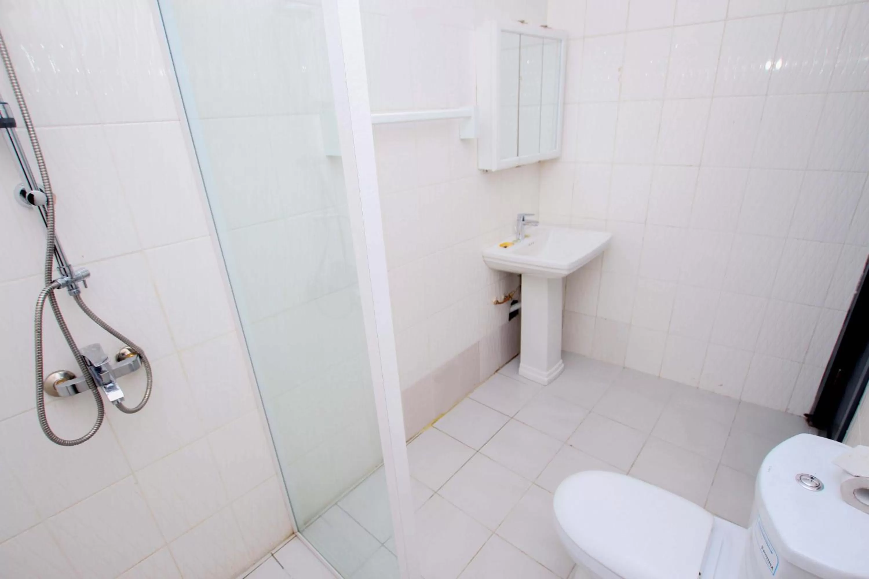 Bathroom in Hotel Galilée