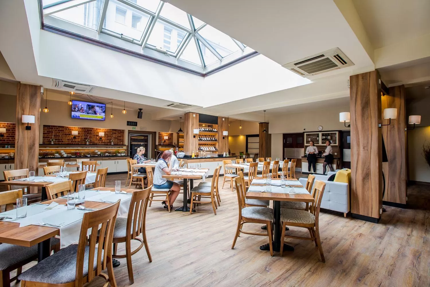 Restaurant/places to eat in Hotel Diament Zabrze - Gliwice