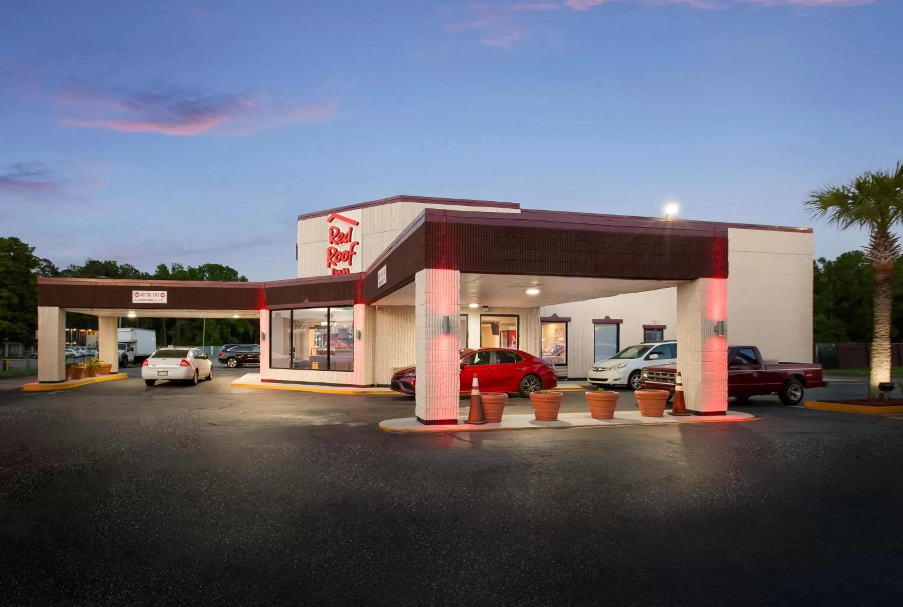 Property building in Red Roof Inn Dillon, SC