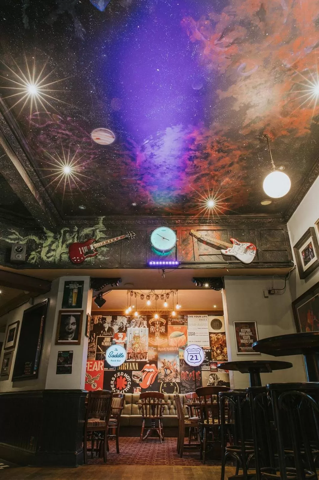 Lounge or bar in The Saddle Inn