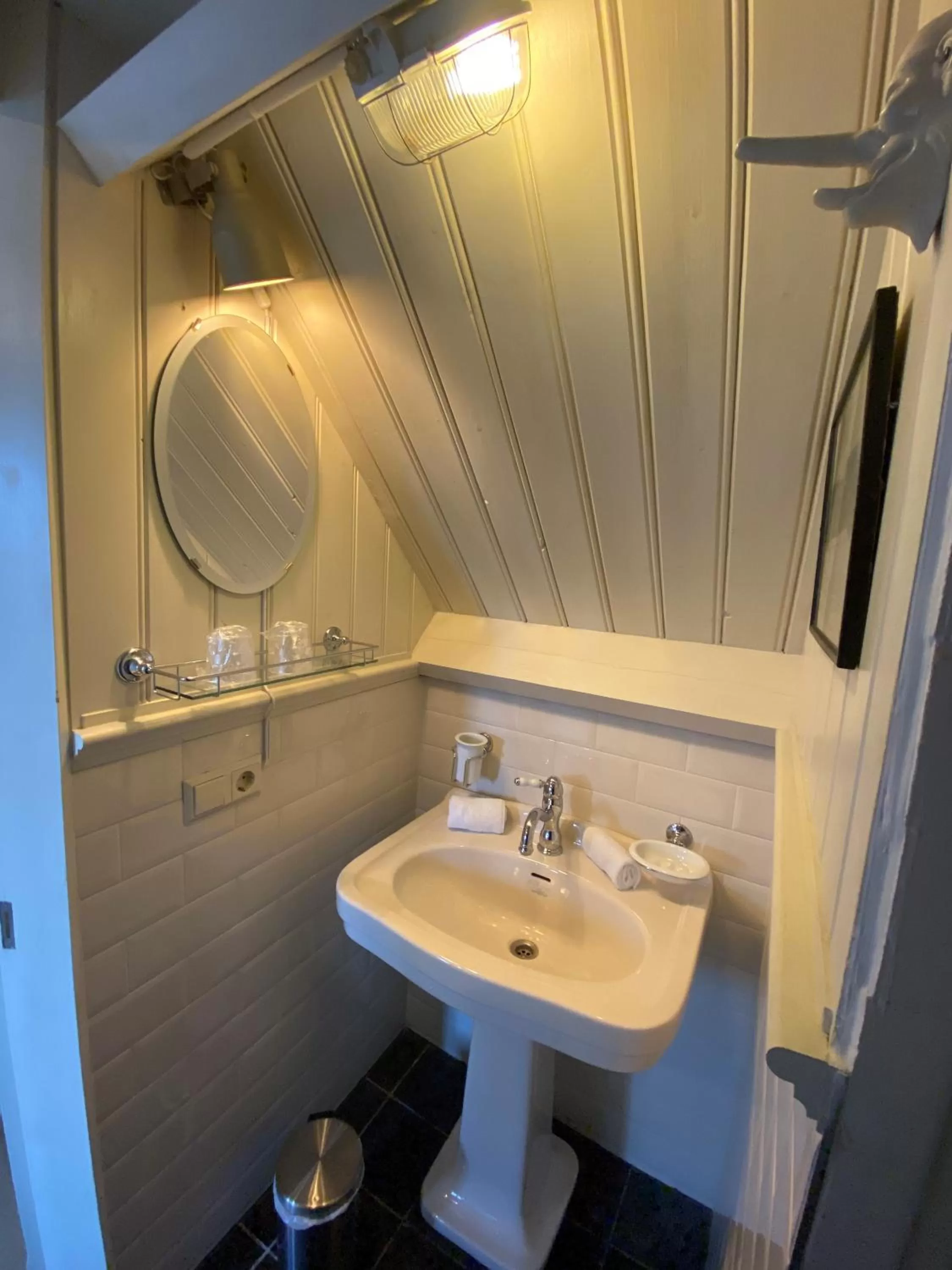 Bathroom in Logement aan de Vecht