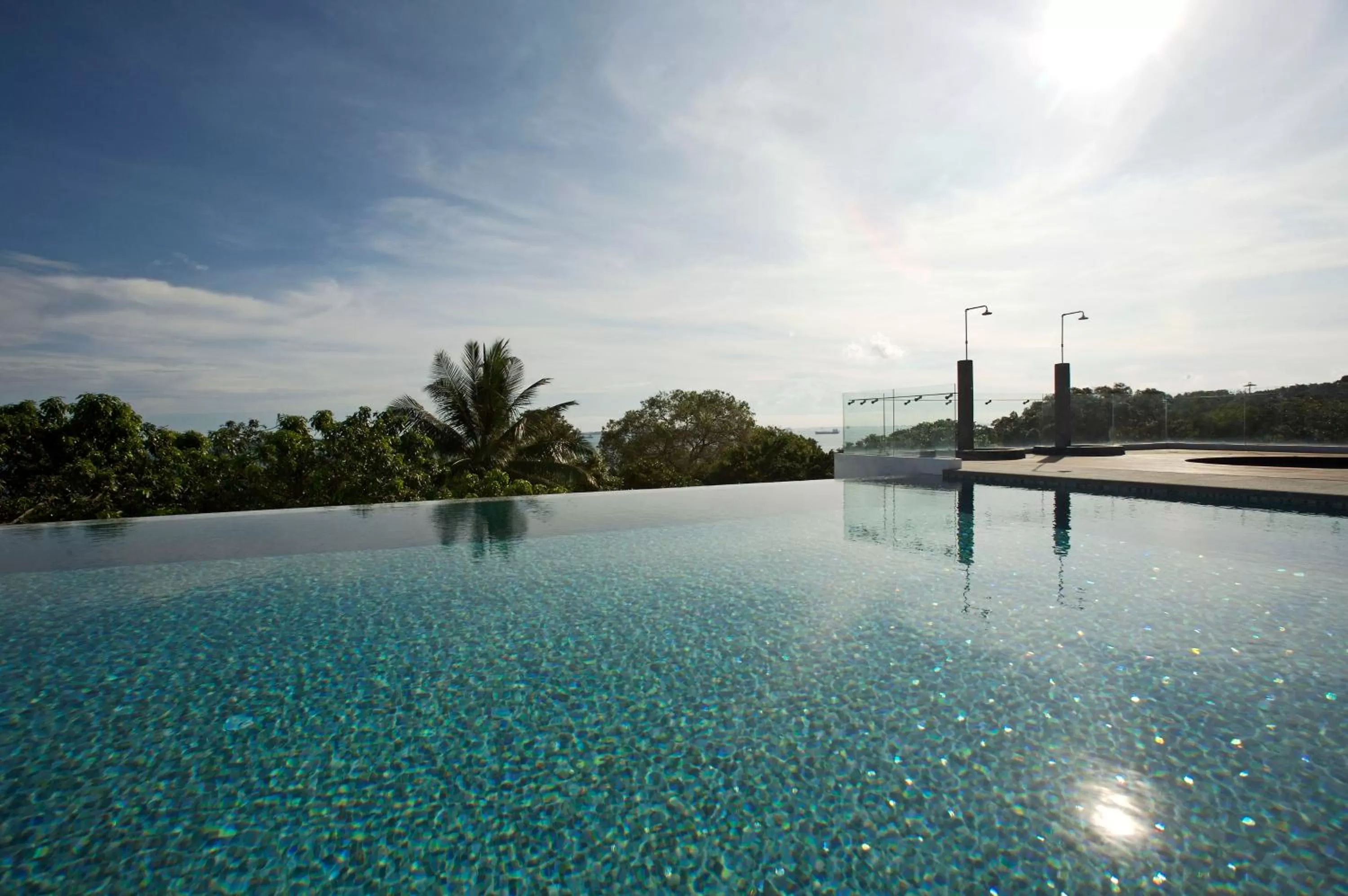 Swimming pool in Amara Sanctuary Sentosa